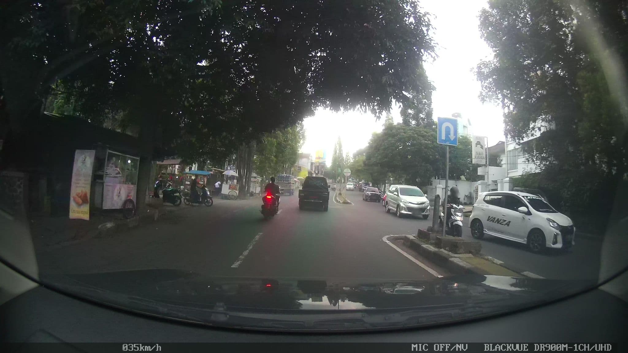 Street view near Wisma Bukit Juanda, Bandung — © kaart_2 (CC BY-SA · Mapillary)