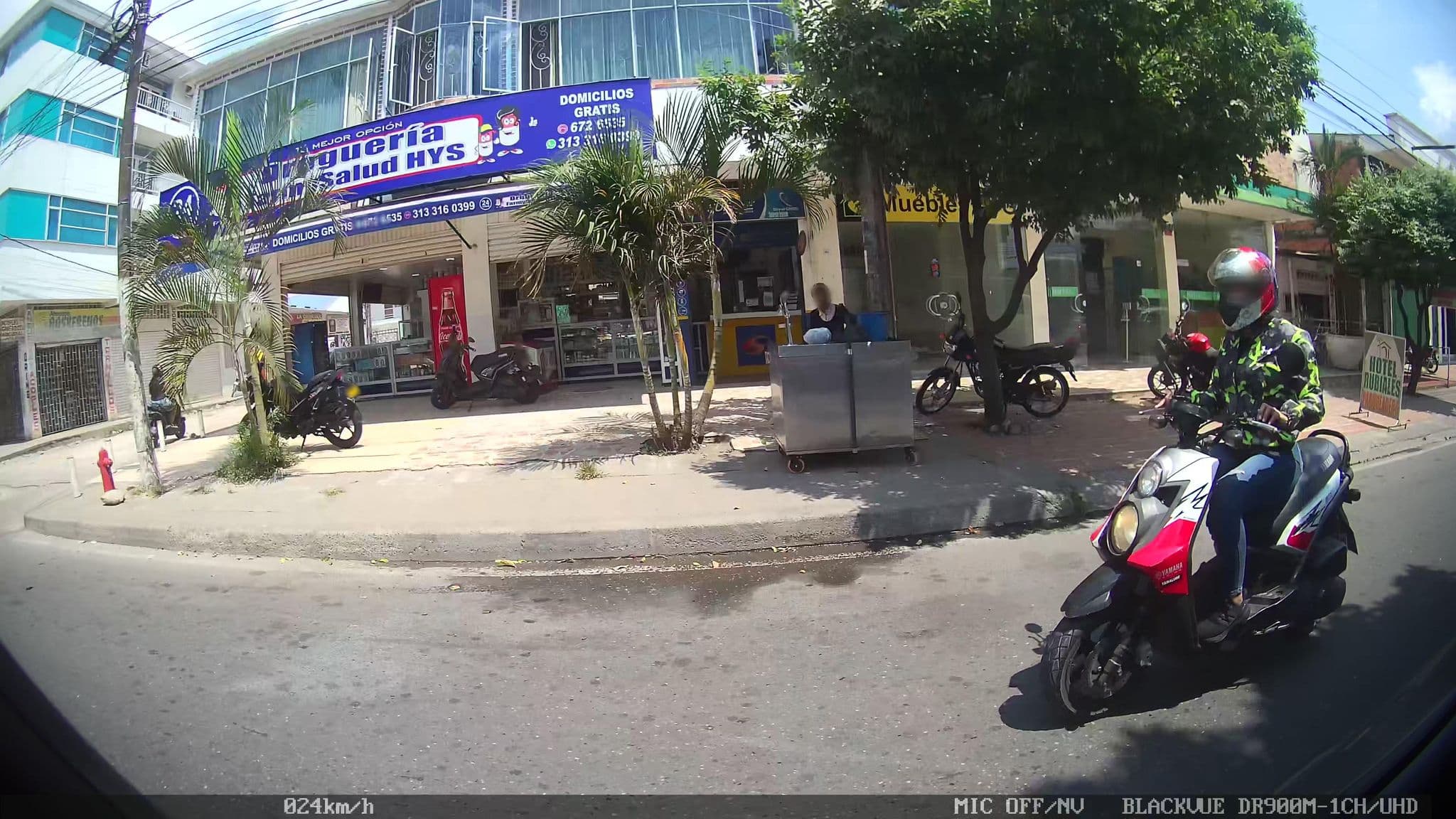 Street view near Hotel Rubiales, Villavicencio — © kaart_2 (CC BY-SA · Mapillary)