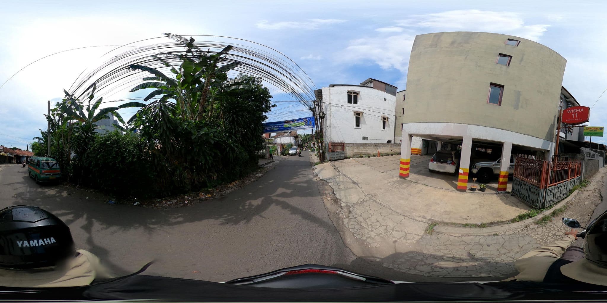 Street view near Wisma Dago 11, Bandung — © Kaart_Local (CC BY-SA · Mapillary)