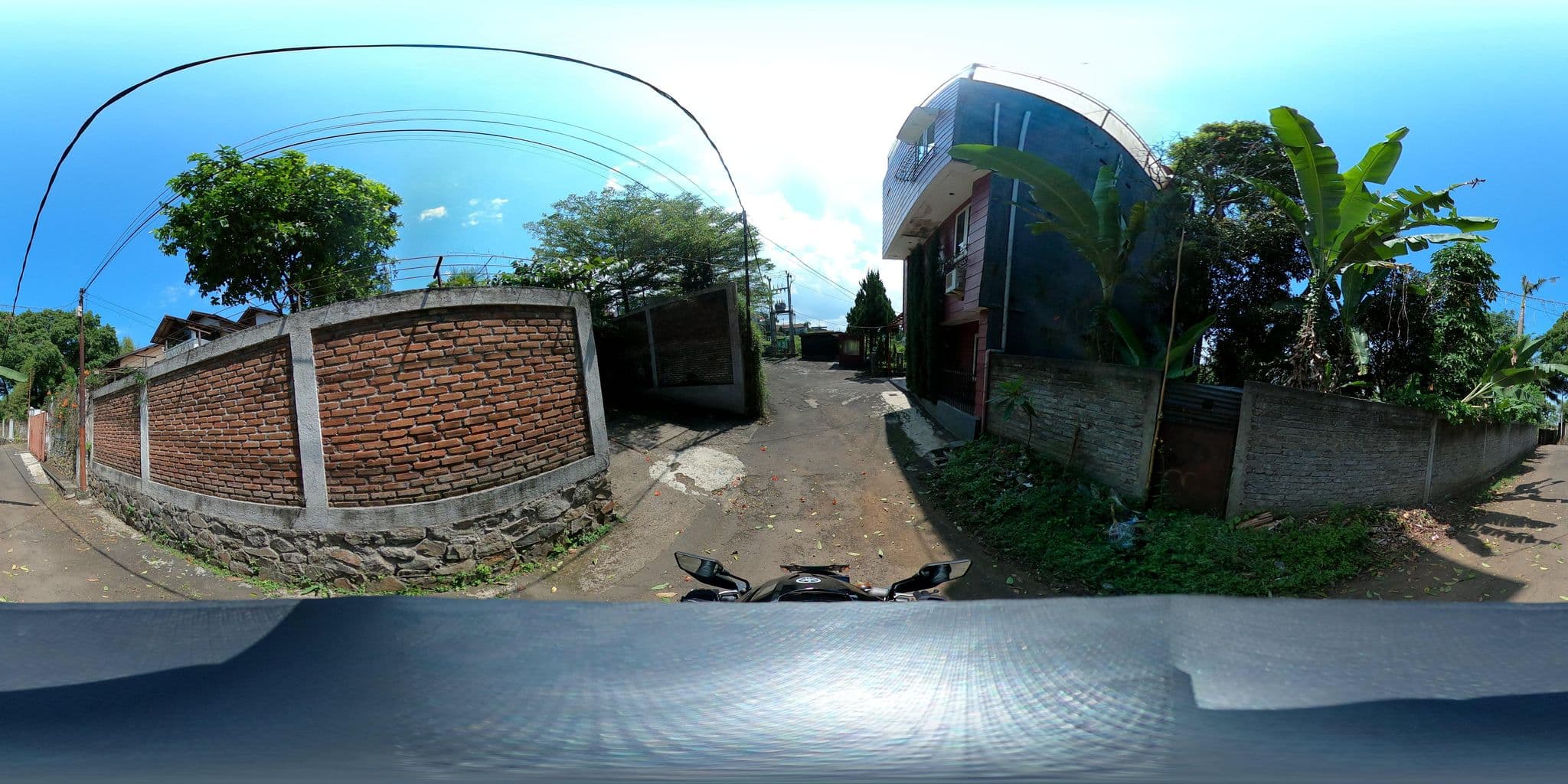 Street view near Hotel Scarlet dago bukit pakar, Lembang — © Kaart_Local (CC BY-SA · Mapillary)