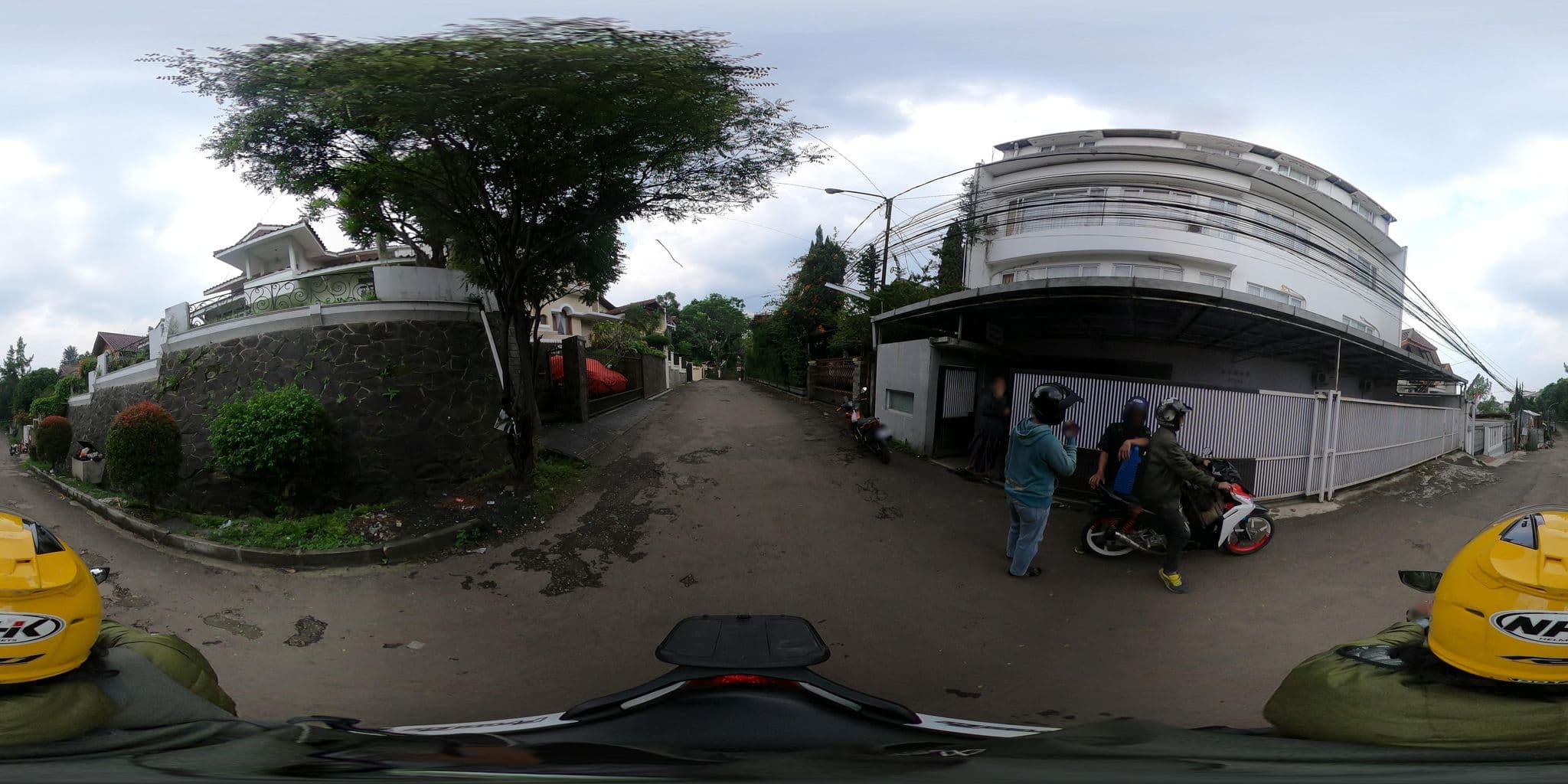 Street view near Villa, Bandung — © Kaart_Local (CC BY-SA · Mapillary)