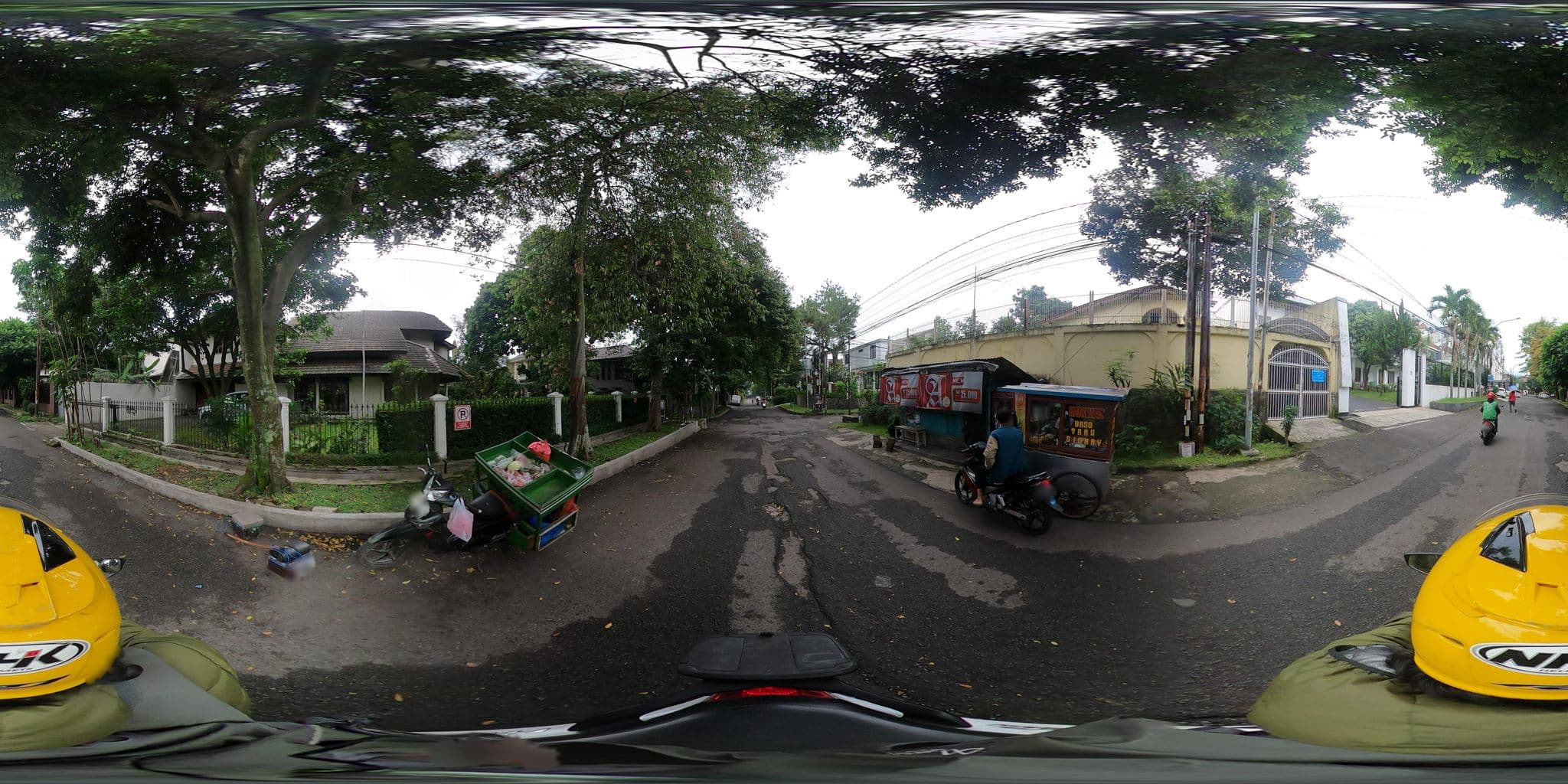 Street view near Kosan Tubagus Ismail VII No 19, Bandung — © Kaart_Local (CC BY-SA · Mapillary)