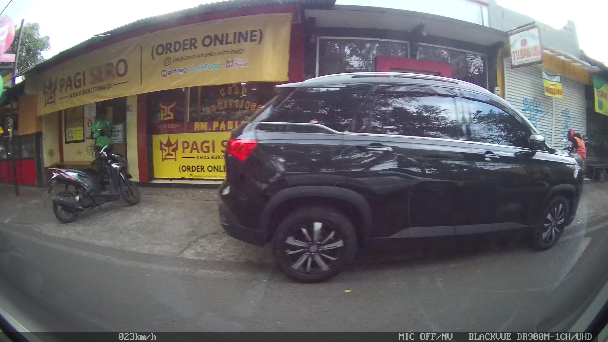 Street view near Kosan Crispy, Bandung — © kaart_4 (CC BY-SA · Mapillary)