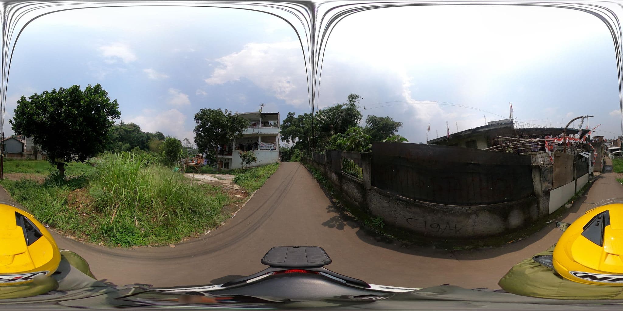 Street view near Villa, Bandung — © Kaart_Local (CC BY-SA · Mapillary)