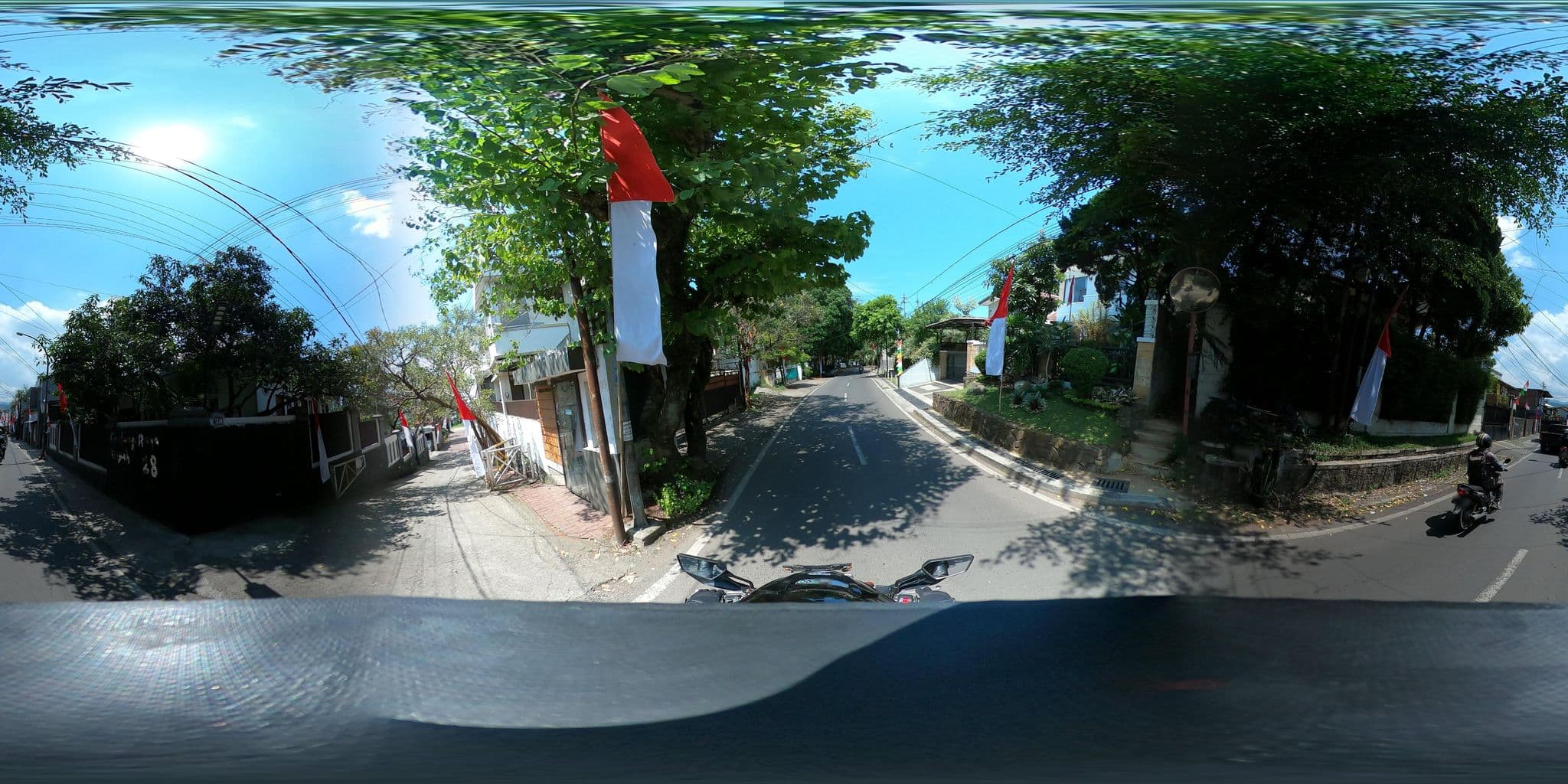 Street view near Cigadung guest house, Bandung — © Kaart_Local (CC BY-SA · Mapillary)