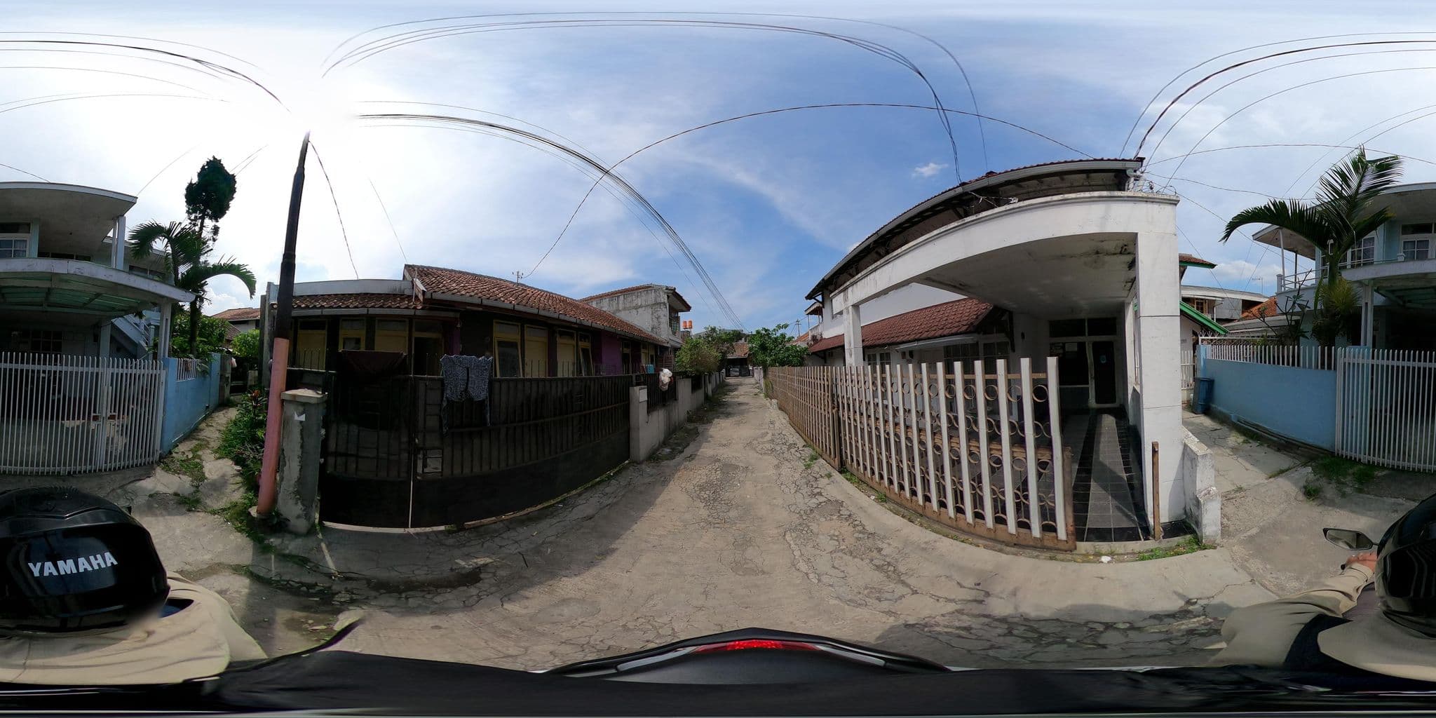 Street view near kosan dago barat 11F, Bandung — © Kaart_Local (CC BY-SA · Mapillary)