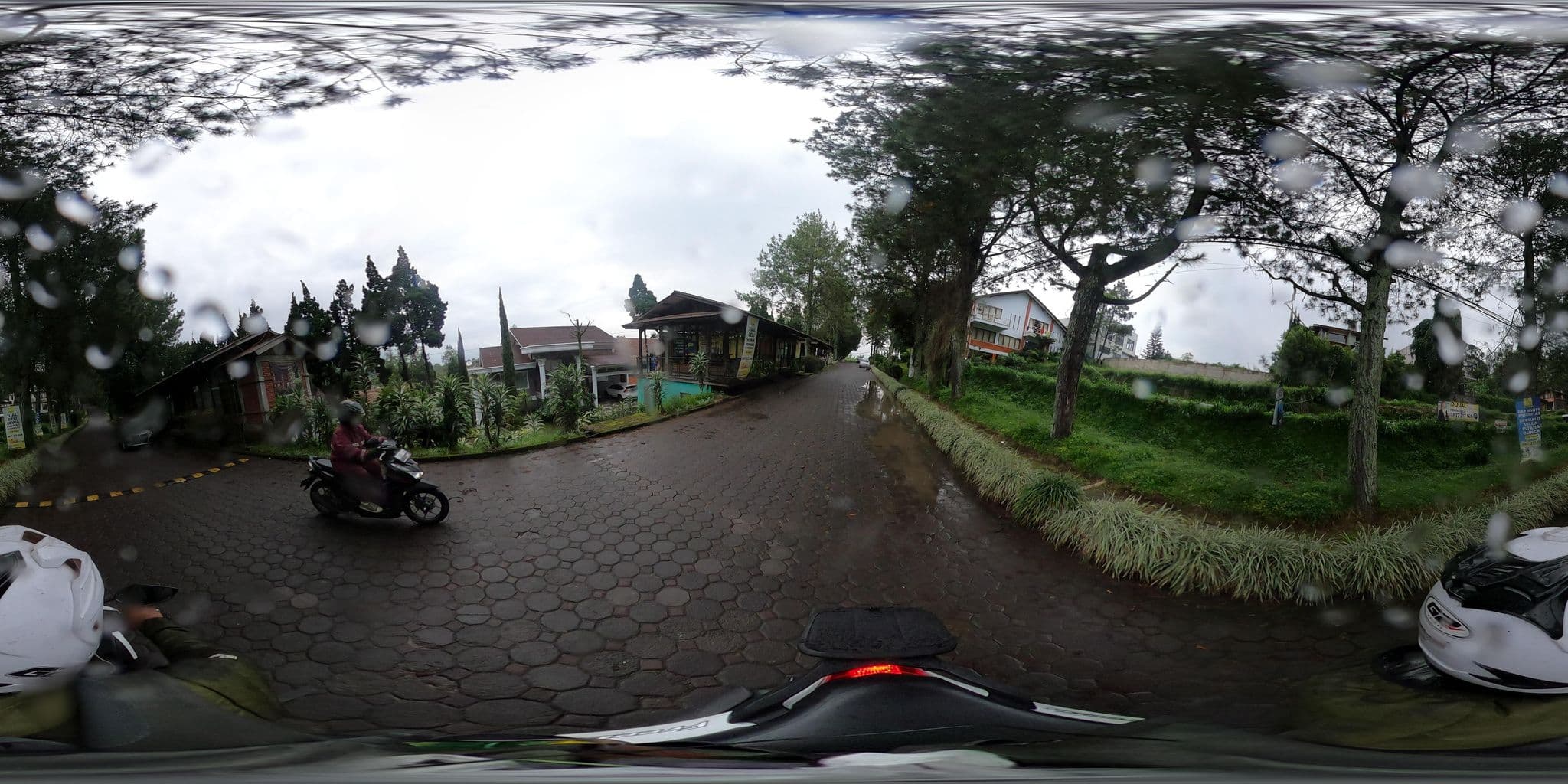 Street view near Dendra's Villa, Lembang — © Kaart_Local (CC BY-SA · Mapillary)