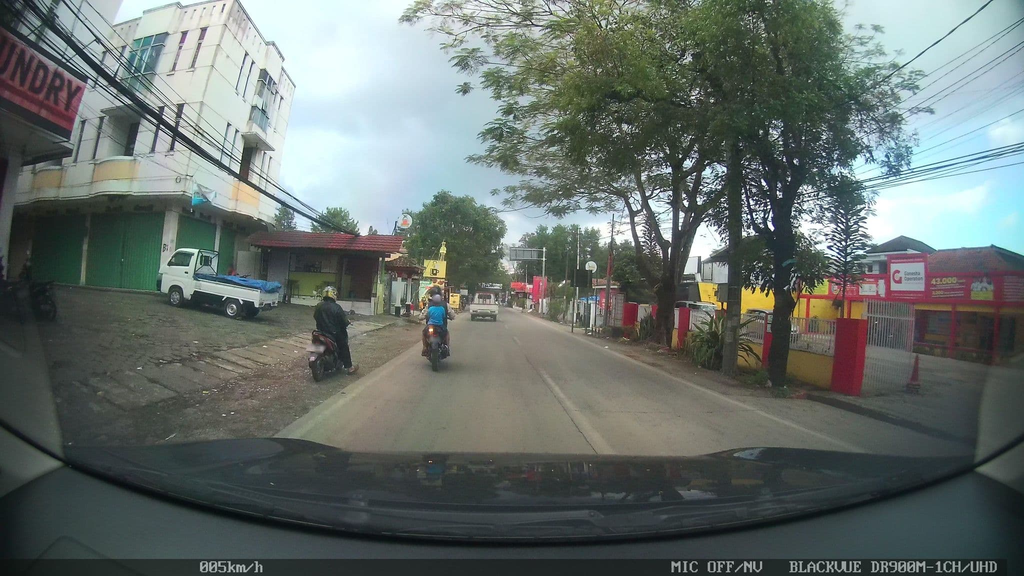 Street view near Hotel diamond, Lembang — © kaart_2 (CC BY-SA · Mapillary)