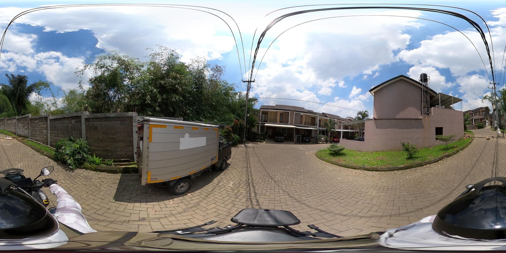 Street view near Hotel gemilang, Cimahi — © Kaart_Local (CC BY-SA · Mapillary)