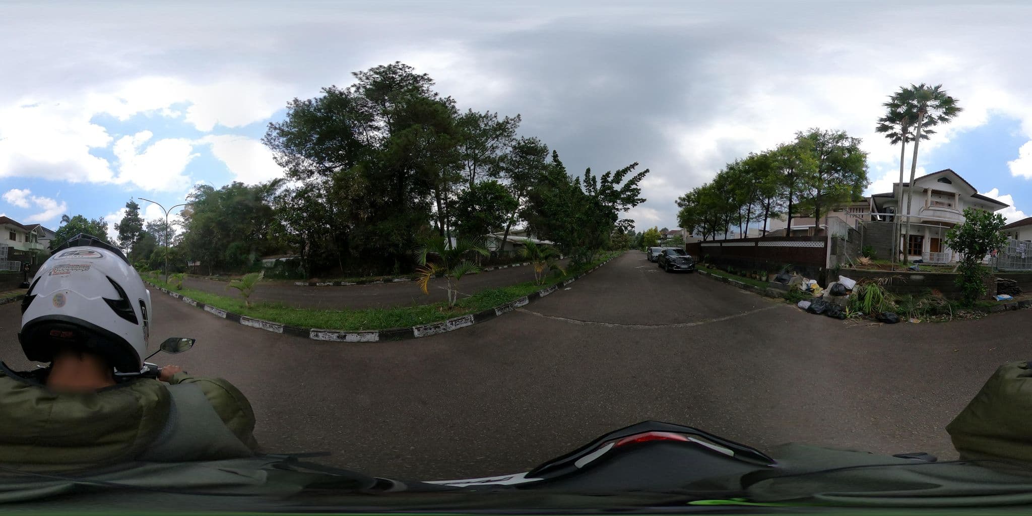 Street view near Villa Graha Puspa, Lembang — © Kaart_Local (CC BY-SA · Mapillary)