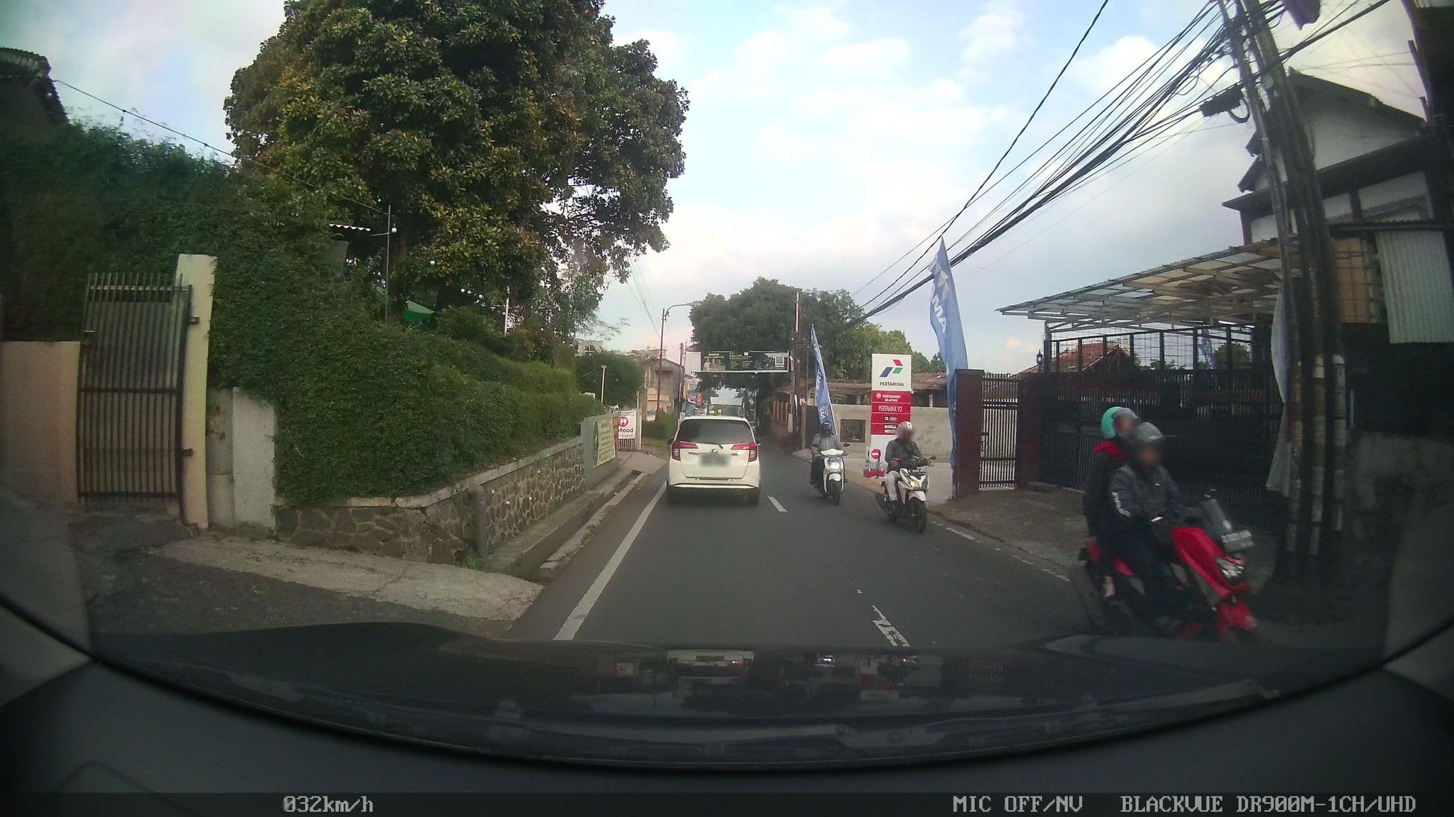 Street view near Airy Eco Sukasari Sersan Bajuri Bandung, Lembang — © kaart_2 (CC BY-SA · Mapillary)