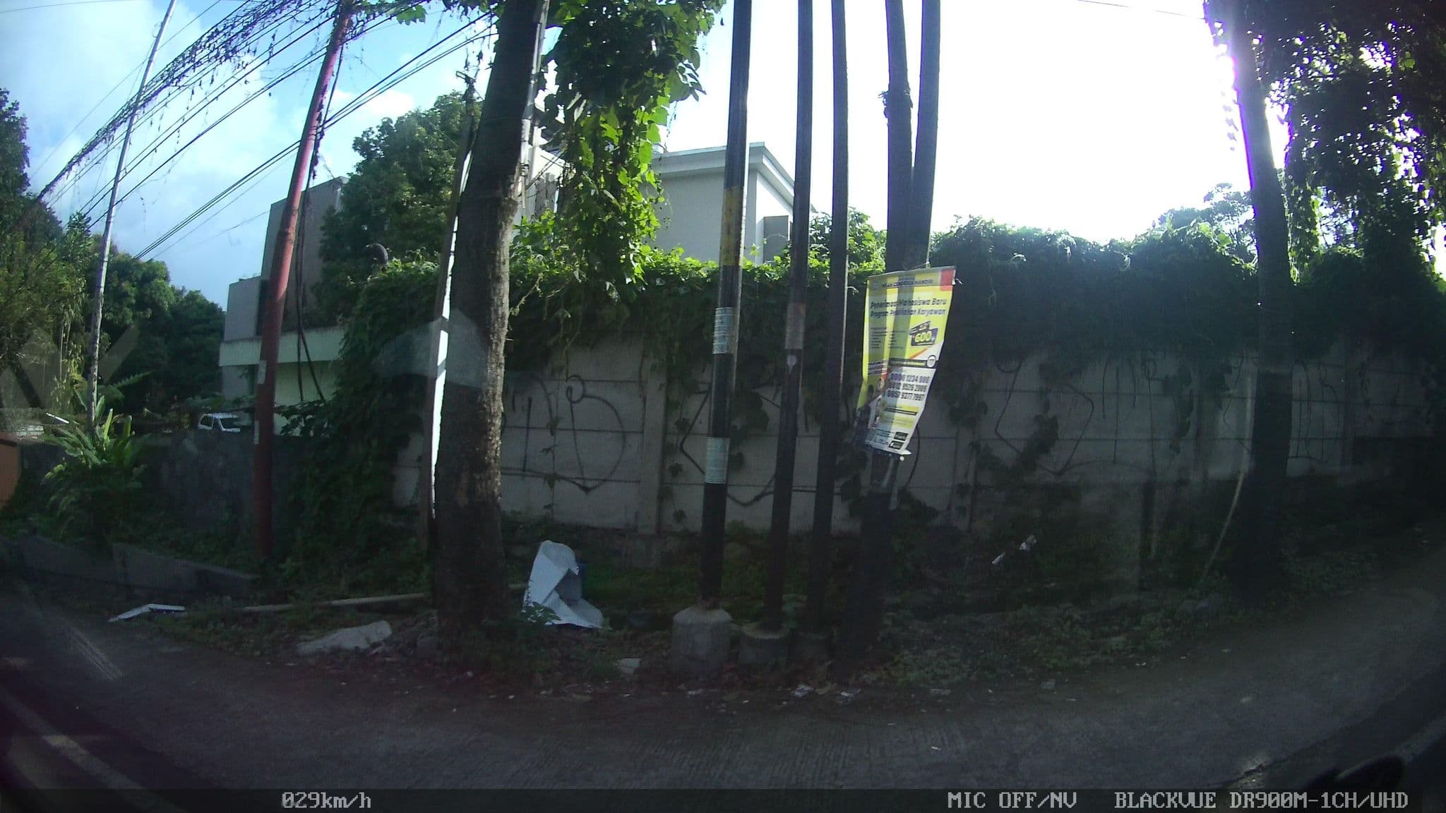 Street view near Moscato Hotel, Lembang — © kaart5 (CC BY-SA · Mapillary)