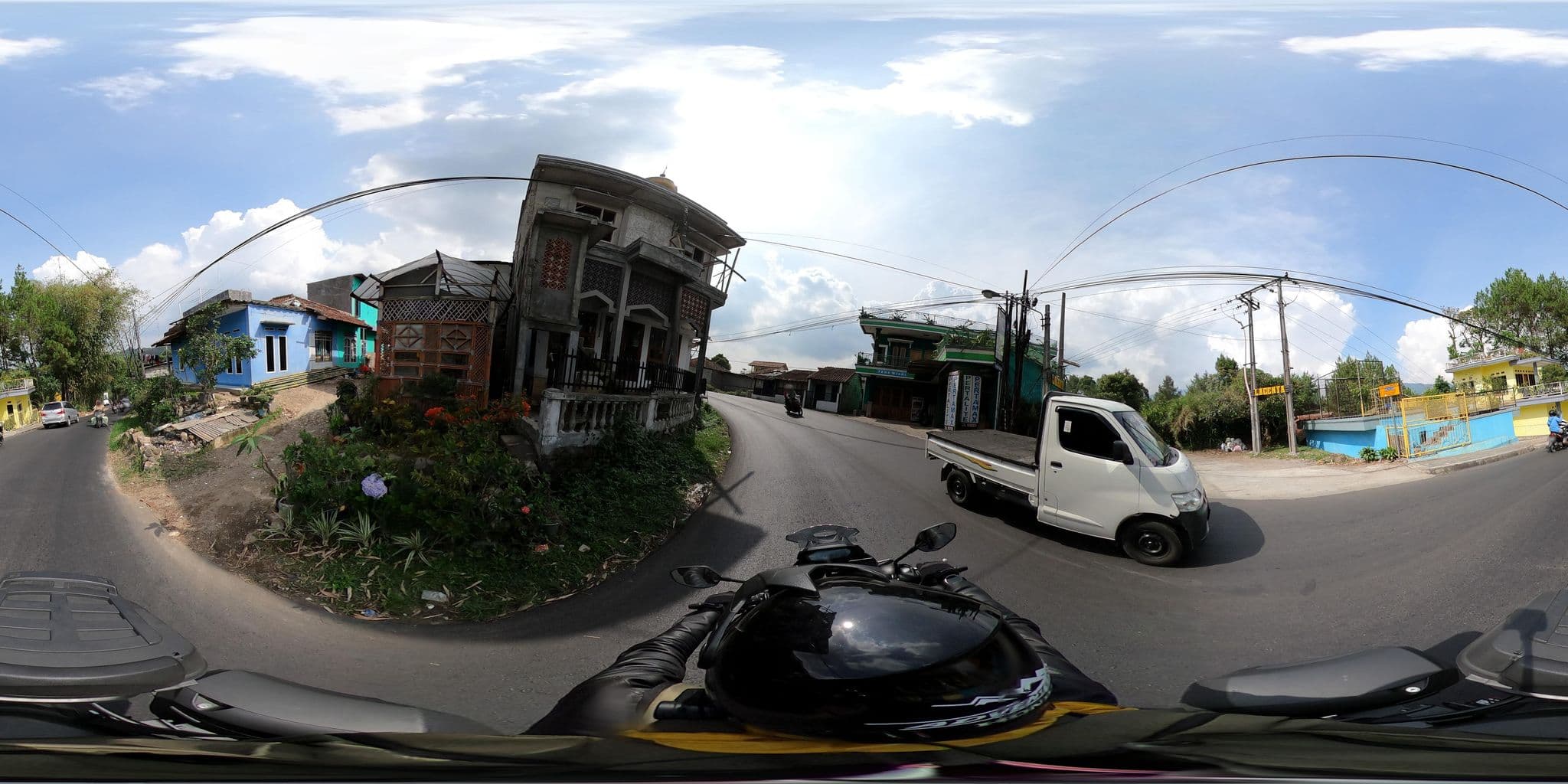 Street view near Kampung legok mountain resort, Lembang — © Kaart_Local (CC BY-SA · Mapillary)