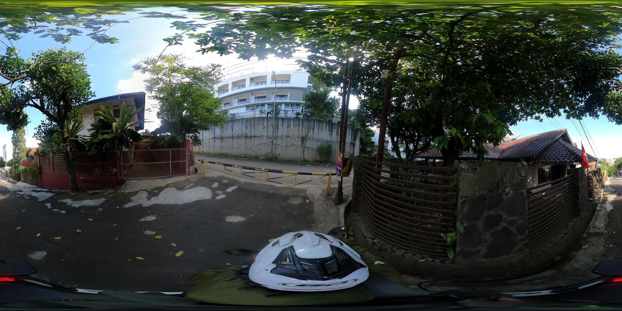 Street view near BK House, Bandung — © Kaart_Local (CC BY-SA · Mapillary)