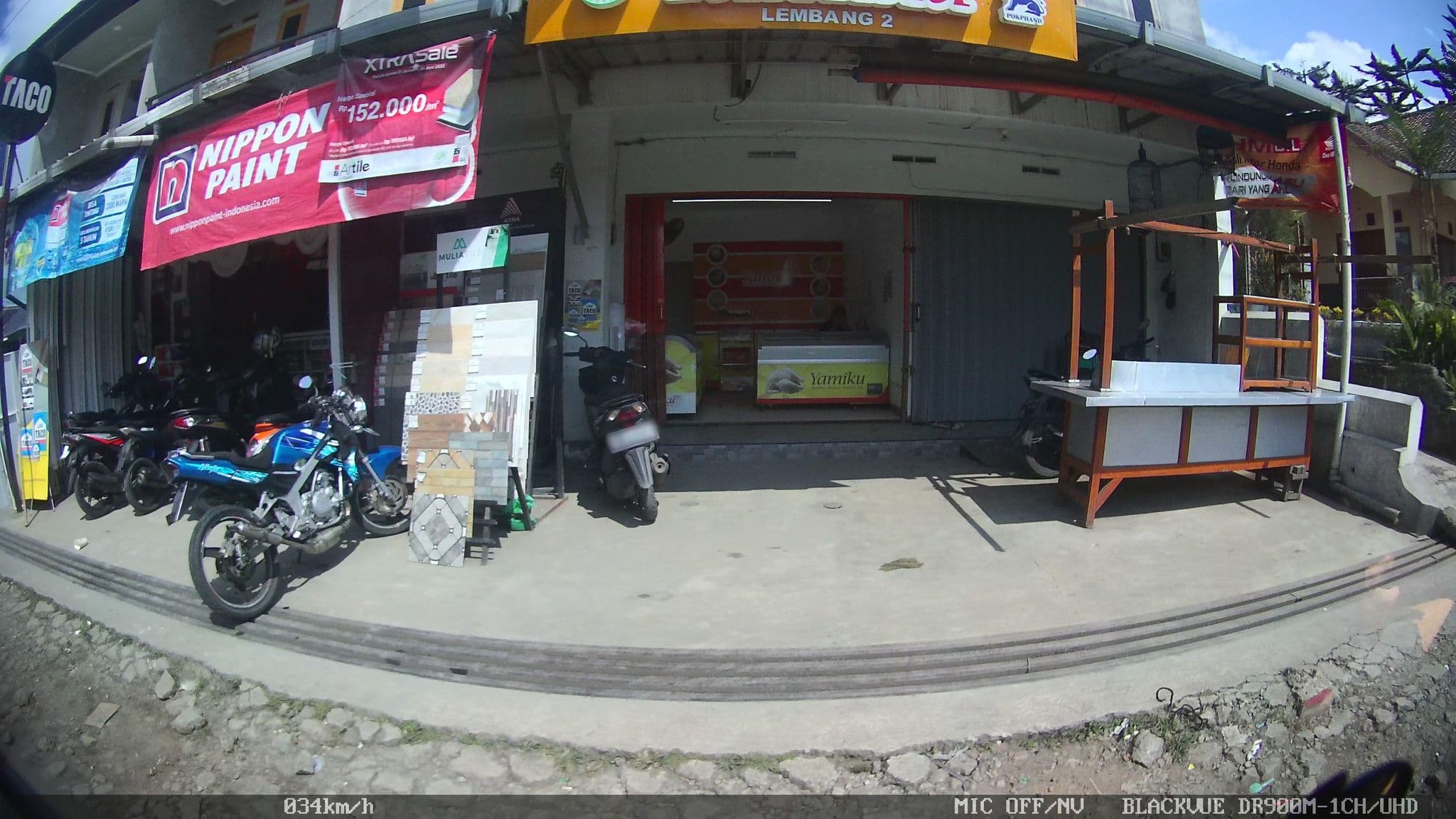 Street view near Vila Bunga Merah Gelatik, Lembang — © kaart5 (CC BY-SA · Mapillary)