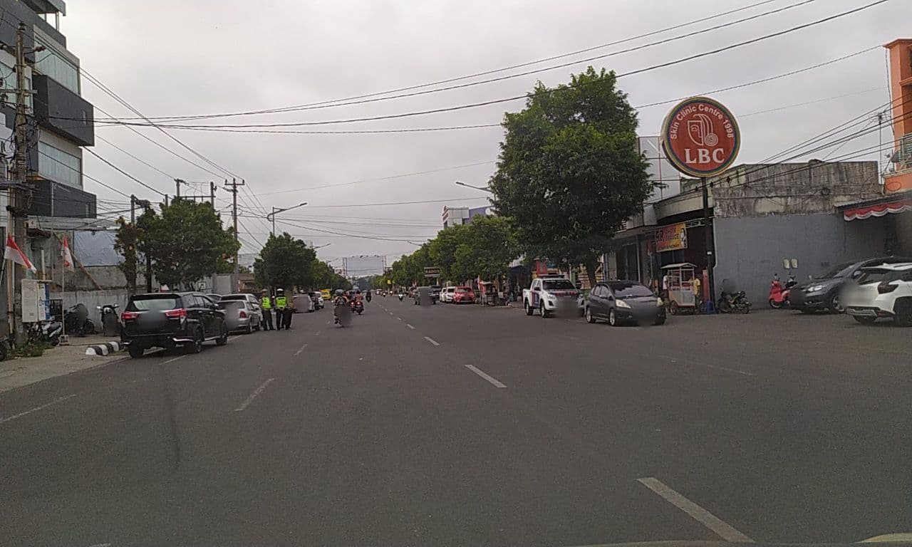 Street view near Tjiptorini Hotel Kmr 001, Cilacap — © roadroid (CC BY-SA · Mapillary)