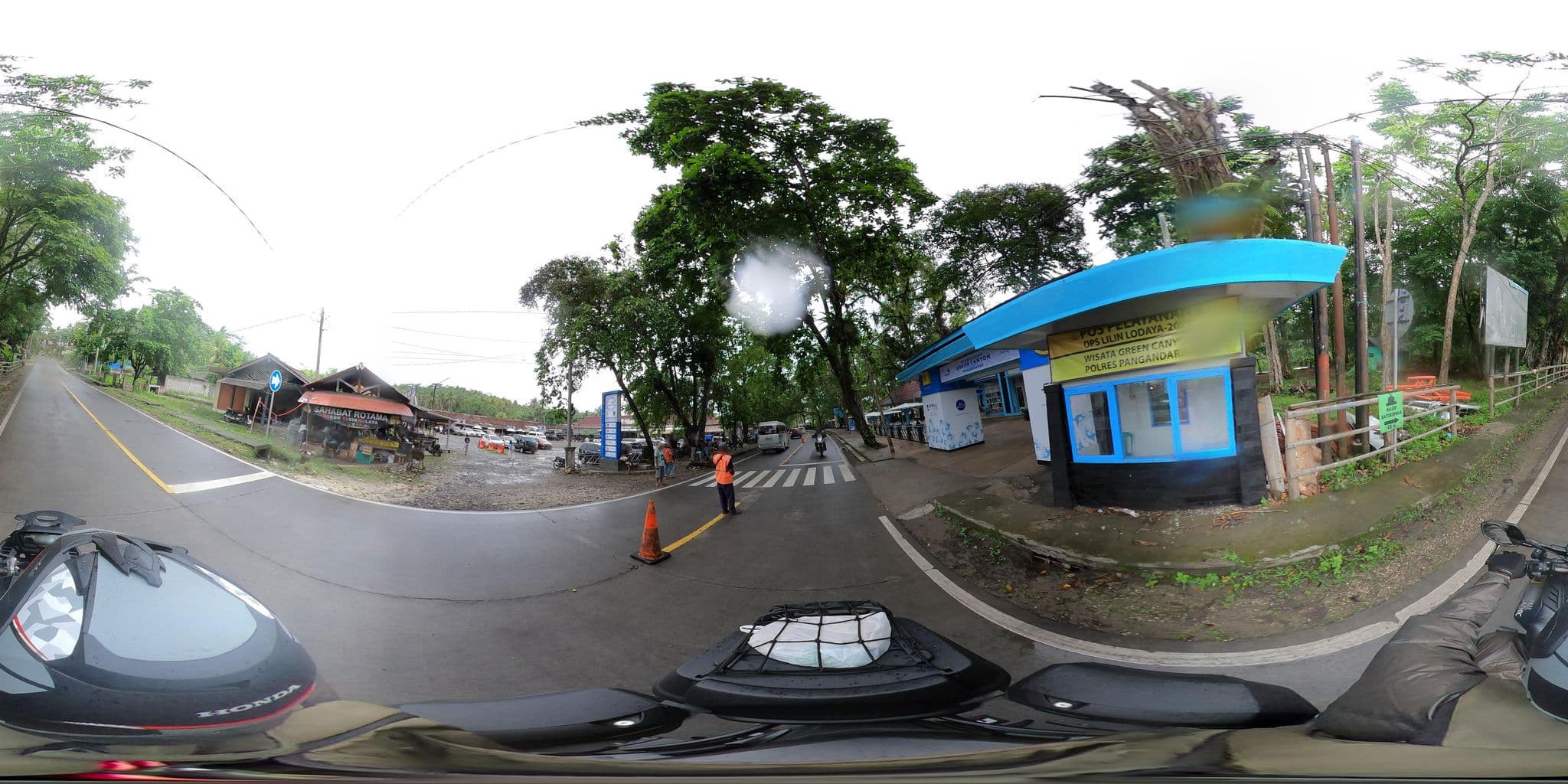 Street view near dewi asri hotel, Sidareja — © Kaart_Local (CC BY-SA · Mapillary)