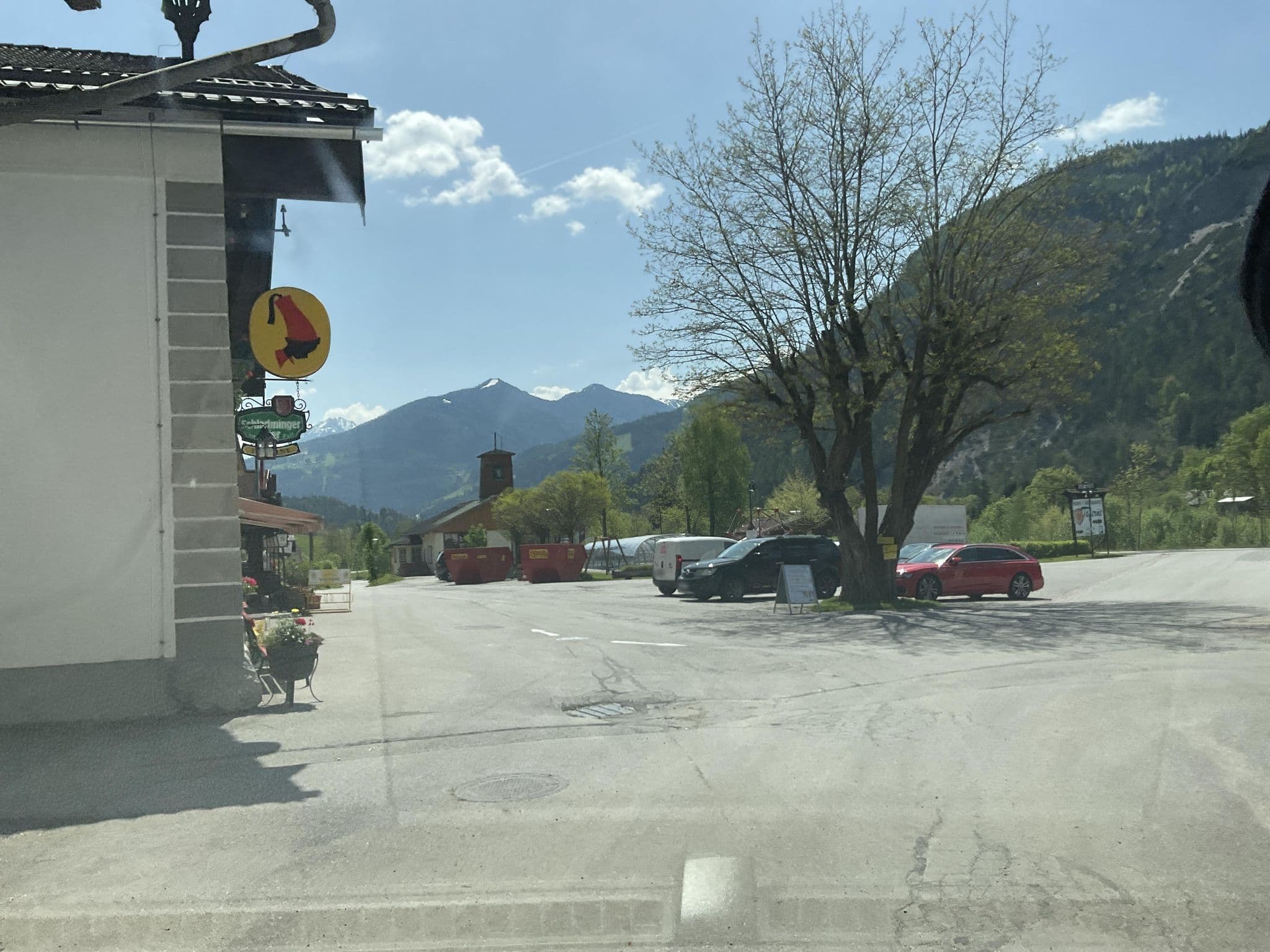 Street view near Hotel Taferne, Ramsau am Dachstein
