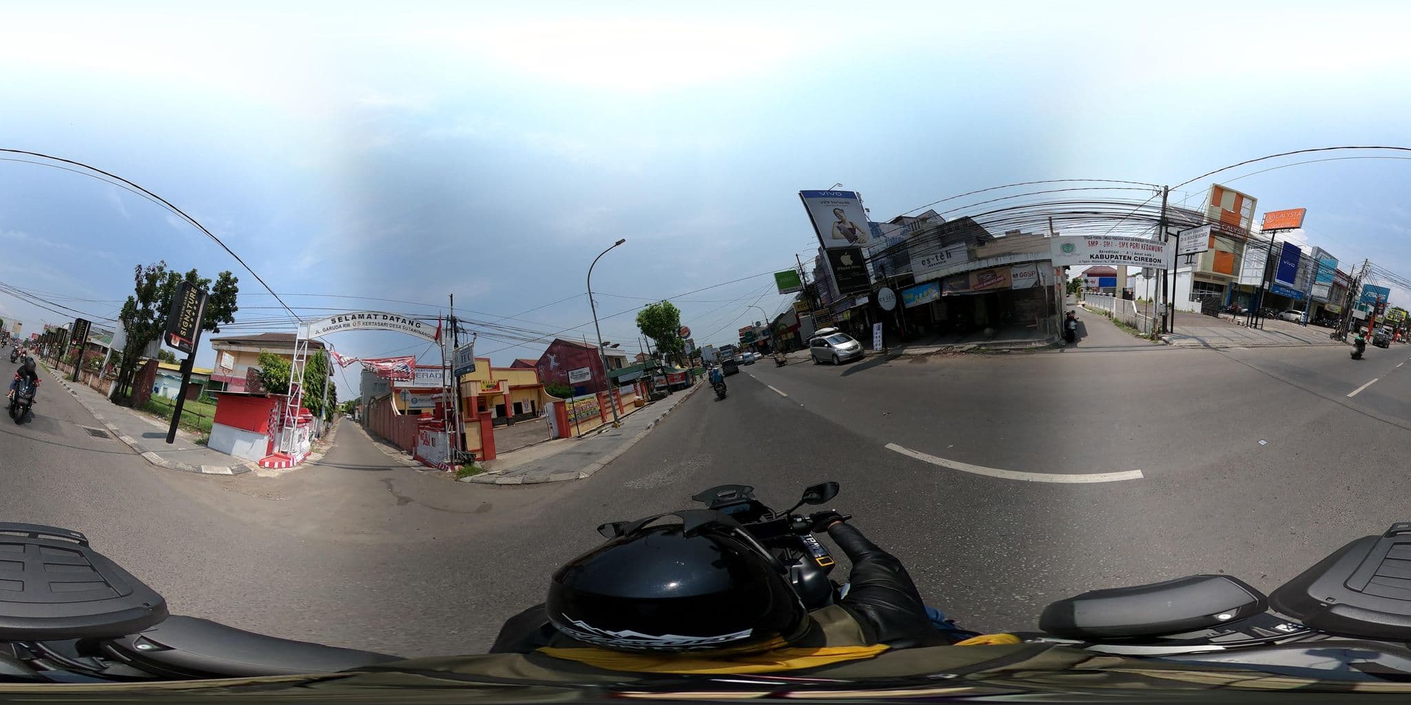 Street view near Grand Ballroom Hotel Apita Cirebon, Cirebon — © Kaart_Local (CC BY-SA · Mapillary)