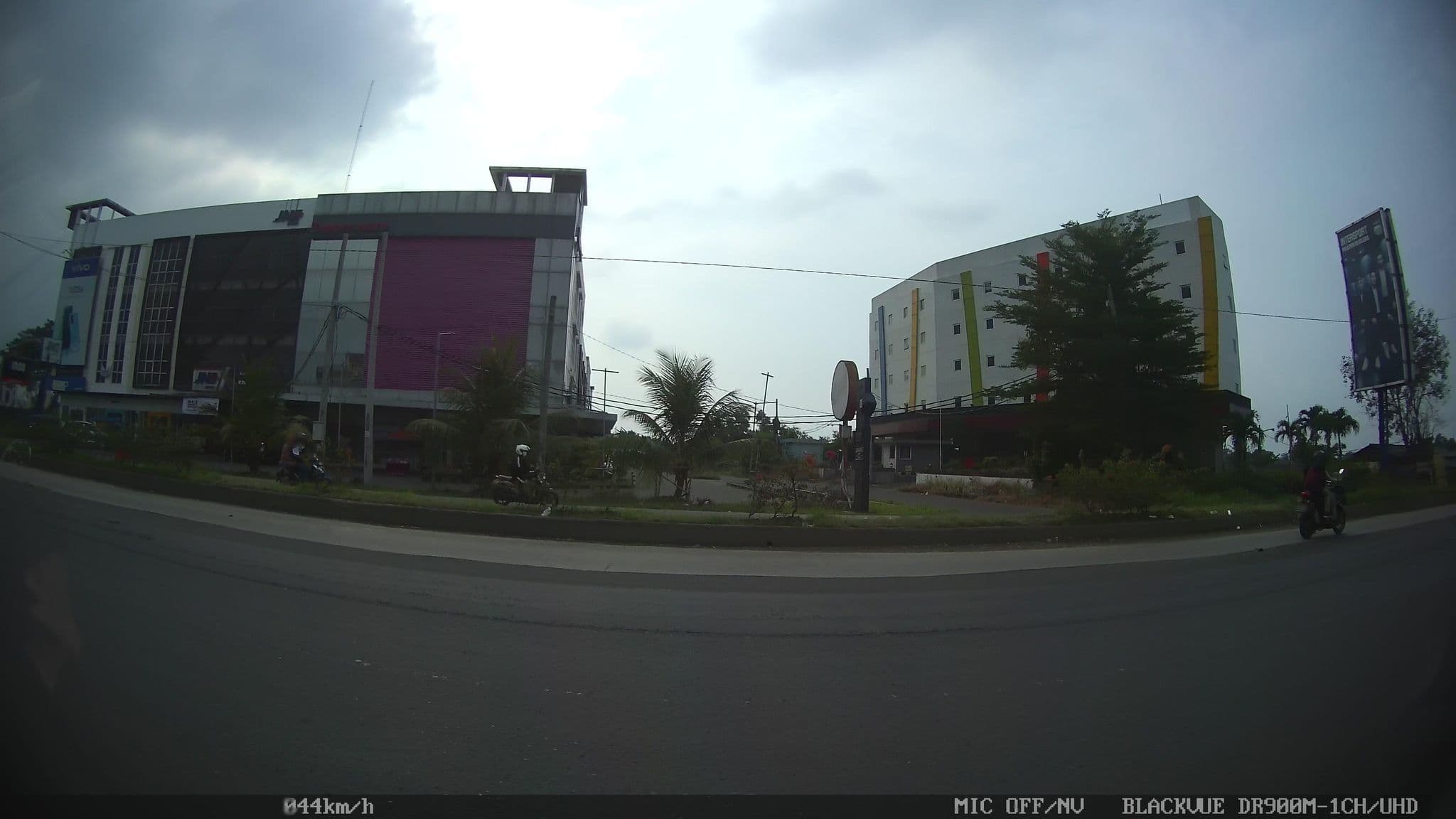 Street view near hotel amaris karawang, Karawang — © kaart_2 (CC BY-SA · Mapillary)