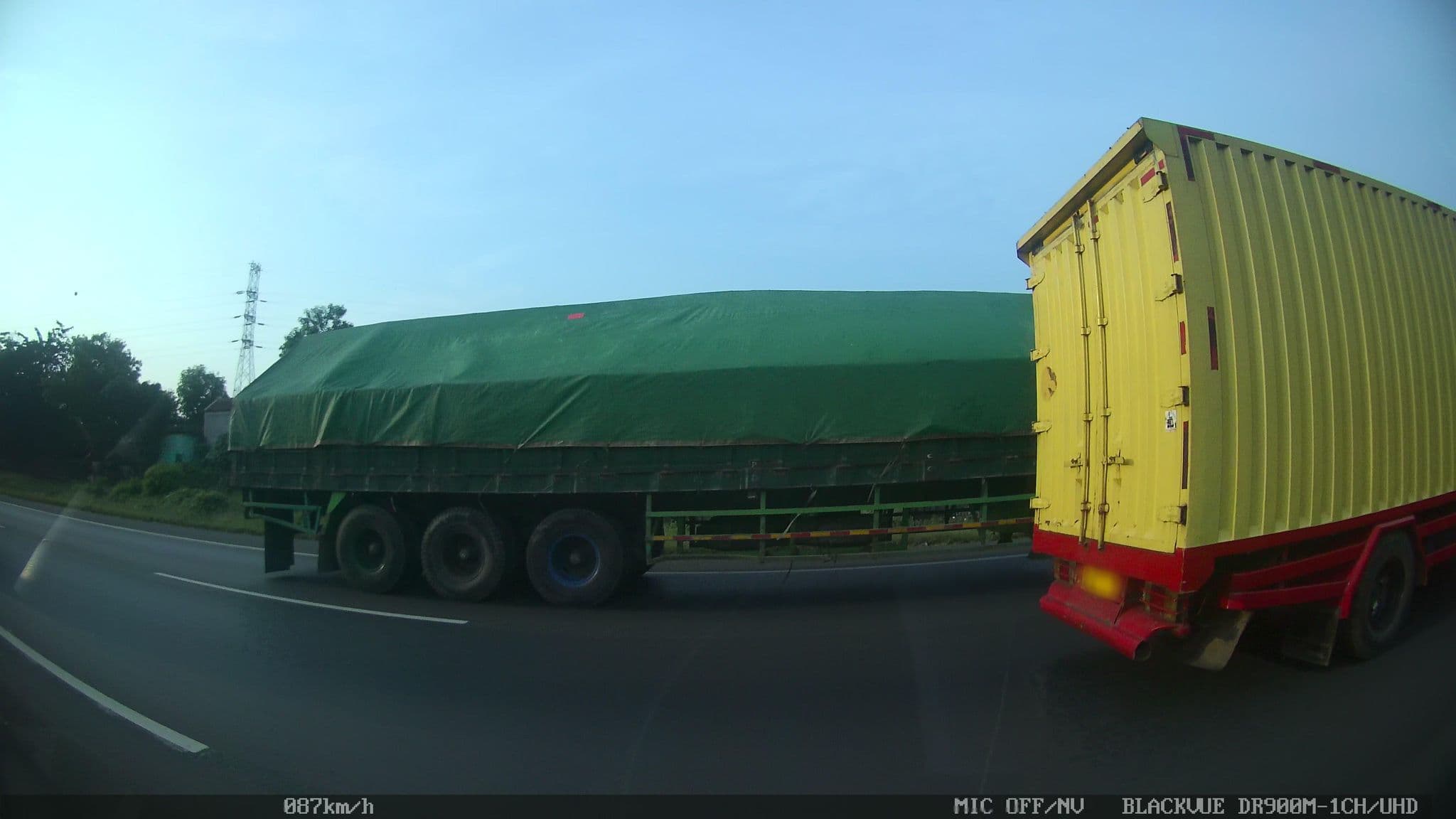 Street view near Hotel Scarlet Dago, Karawang — © kaart_1 (CC BY-SA · Mapillary)