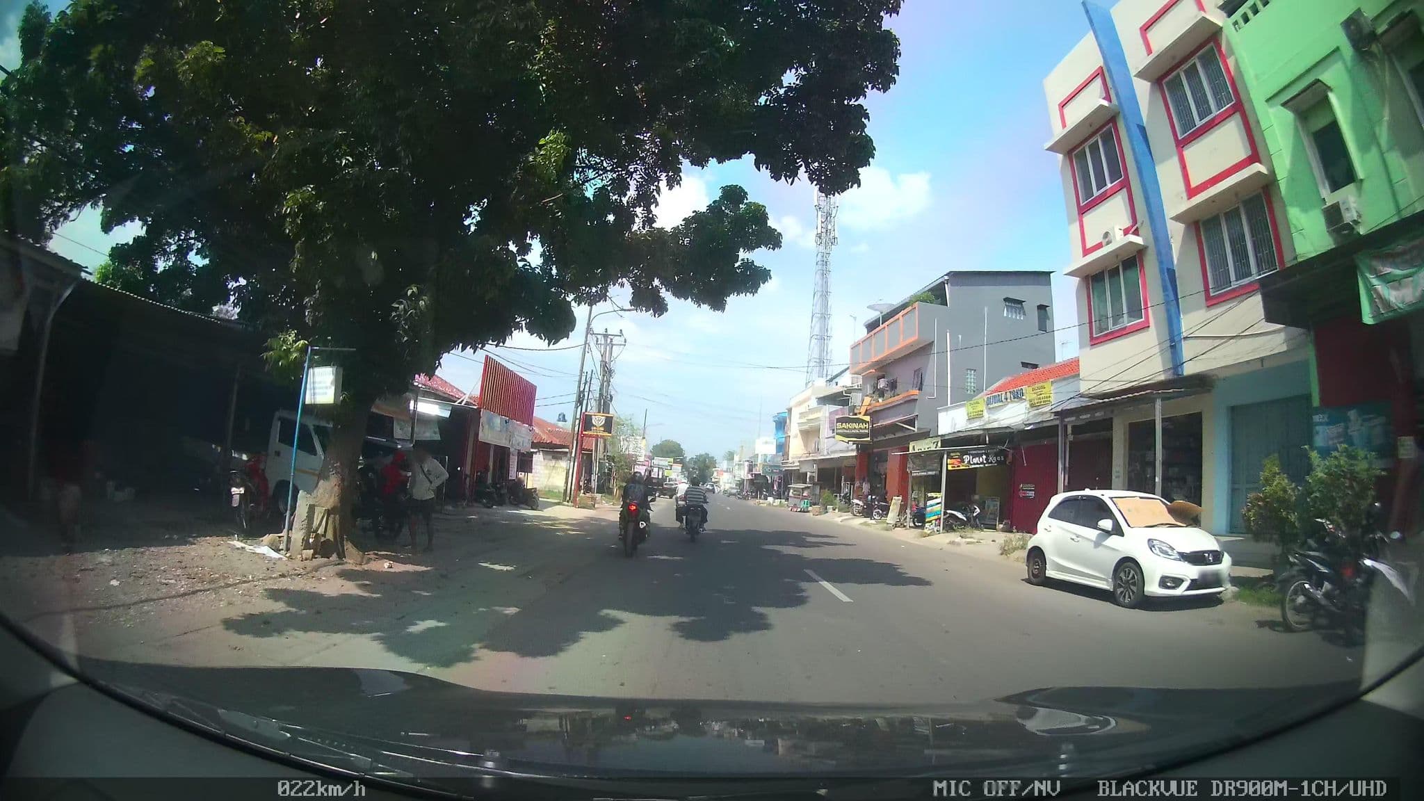 Street view near The Jayakarta Resor, Anyer, Karawang — © kaart_2 (CC BY-SA · Mapillary)