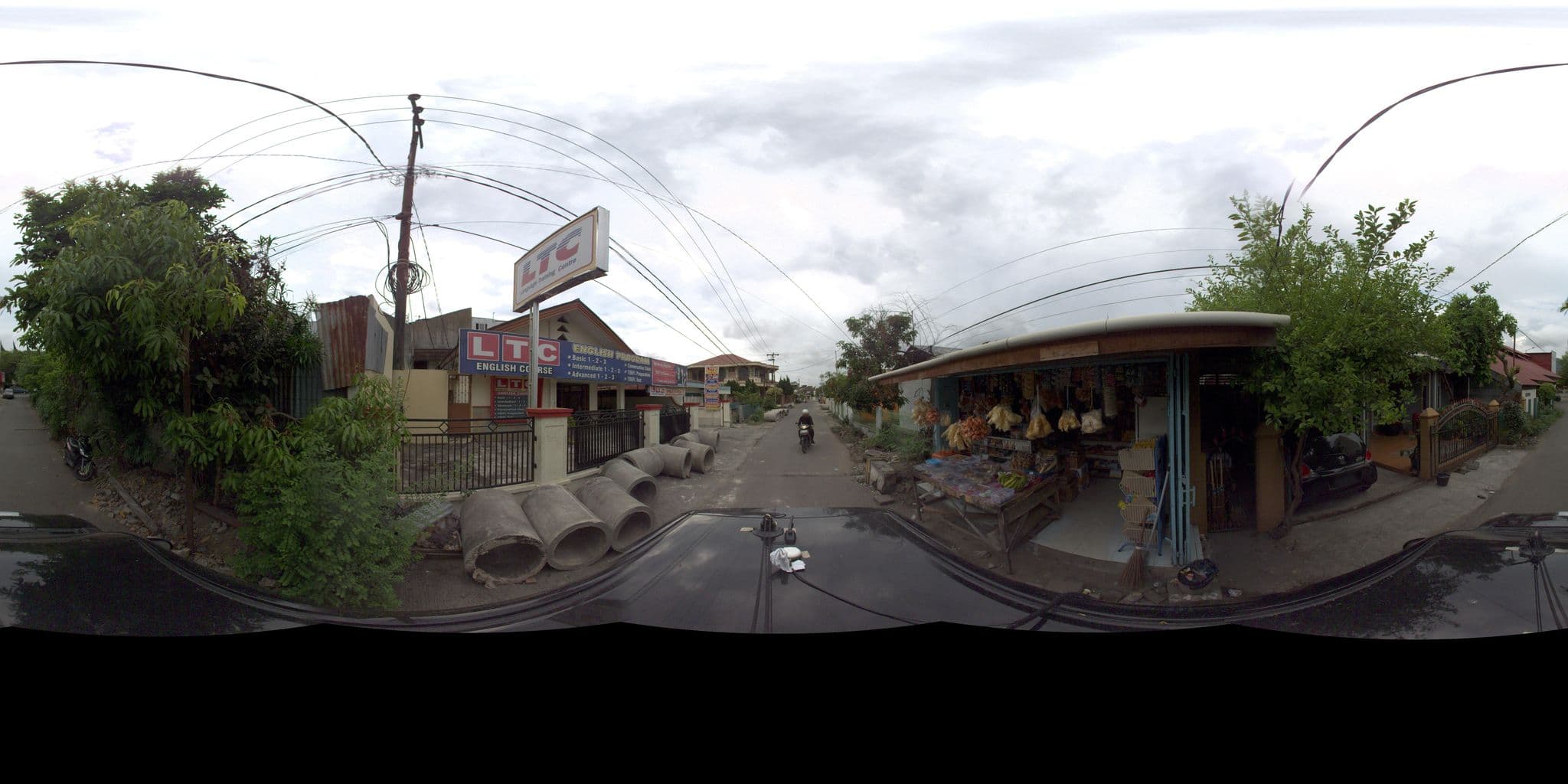 Street view near Lovetel Hotel, Padang — © sarahantos (CC BY-SA · Mapillary)