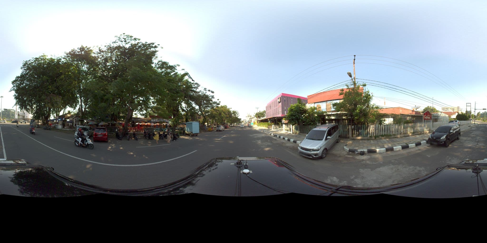 Street view near Dewi's Inn, Padang — © sarahantos (CC BY-SA · Mapillary)