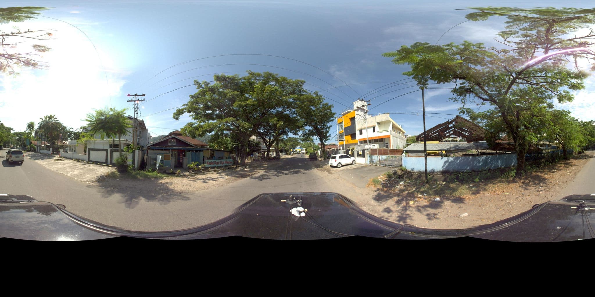 Street view near hotel plan B, Padang — © sarahantos (CC BY-SA · Mapillary)