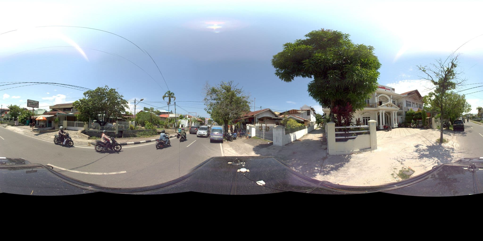 Street view near Hotel Alifa Syariah, Padang — © sarahantos (CC BY-SA · Mapillary)