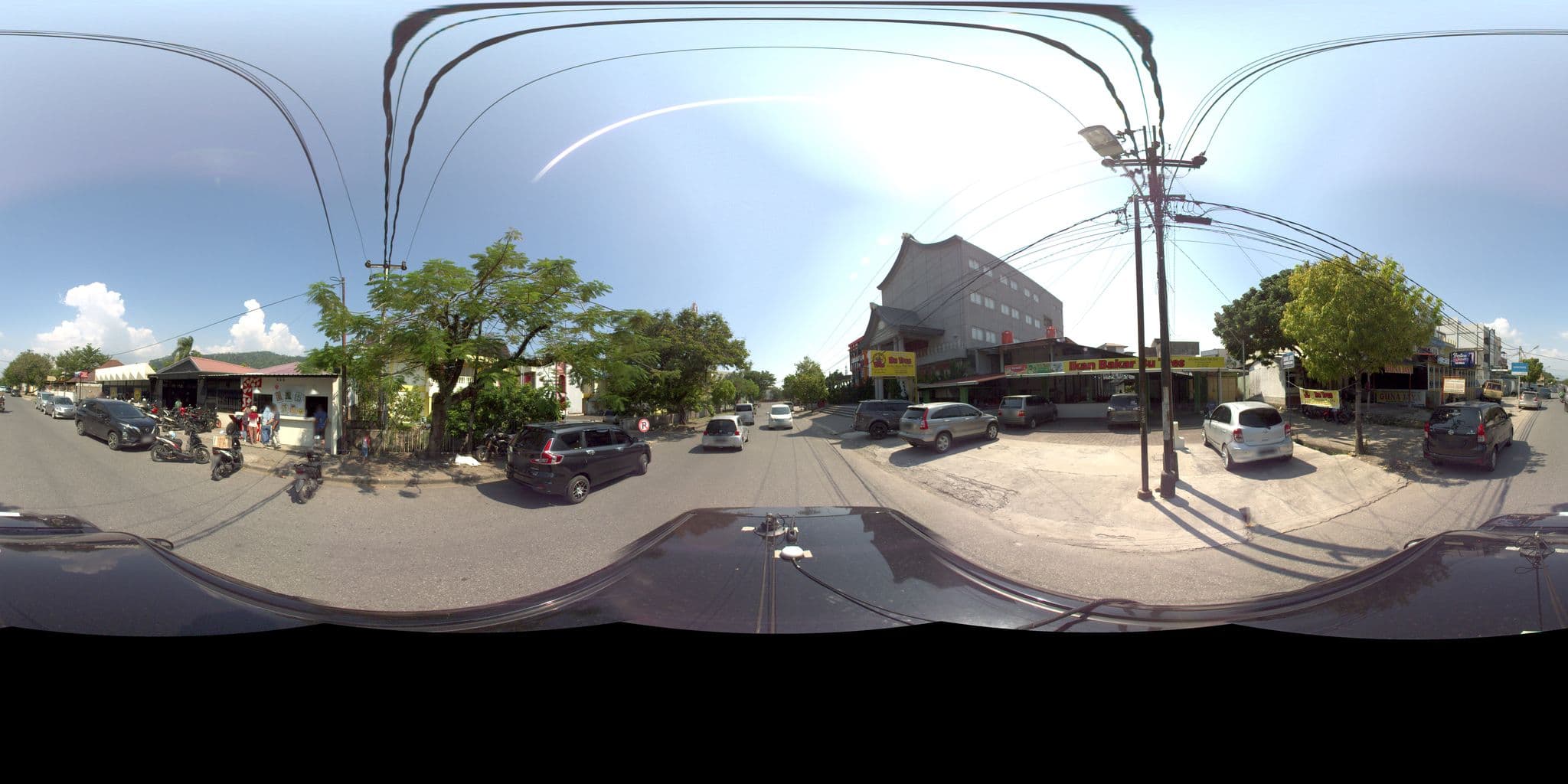 Street view near Spice Homestay, Padang — © sarahantos (CC BY-SA · Mapillary)