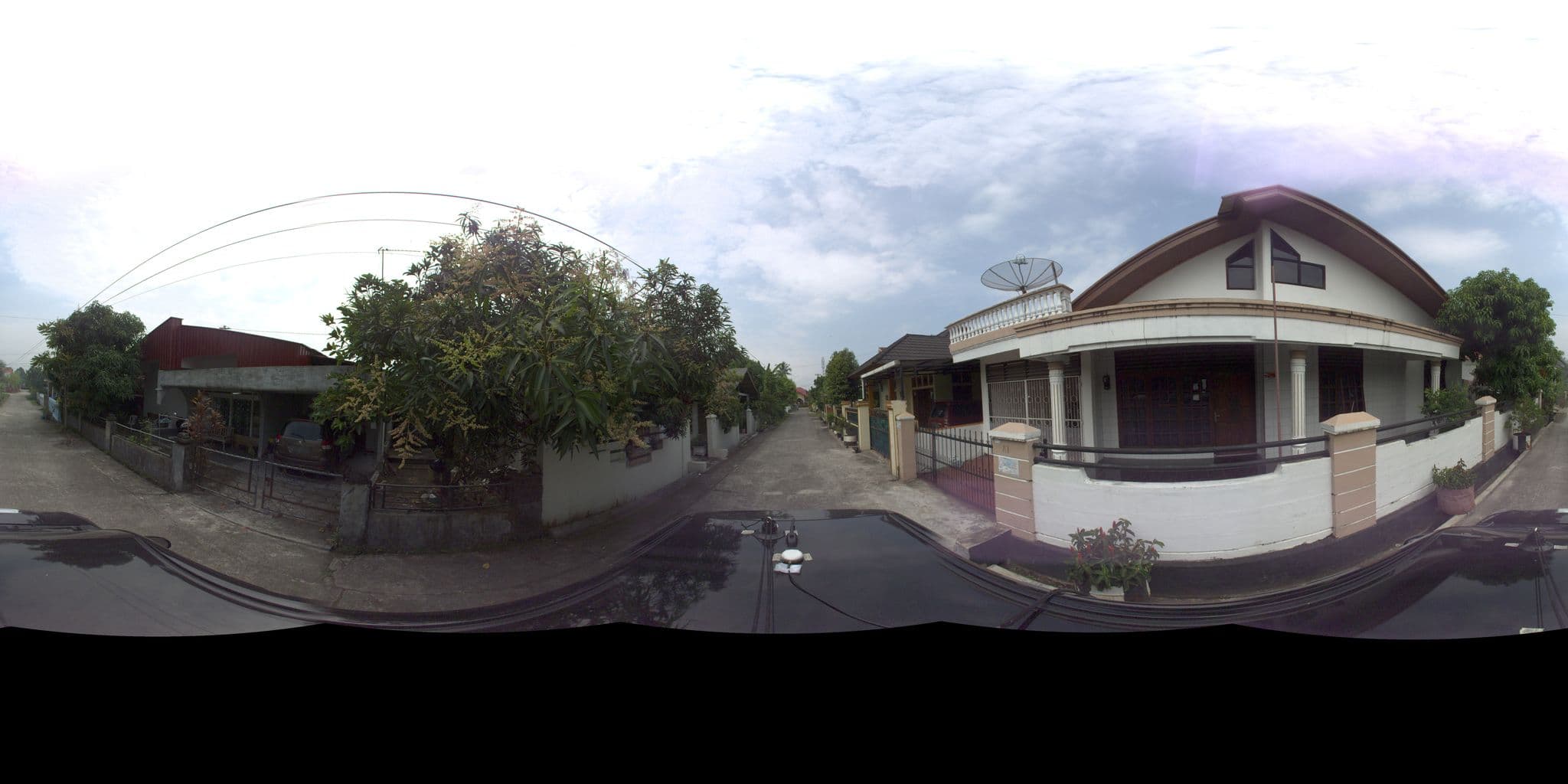 Street view near Uncle Jack's, Padang — © sarahantos (CC BY-SA · Mapillary)