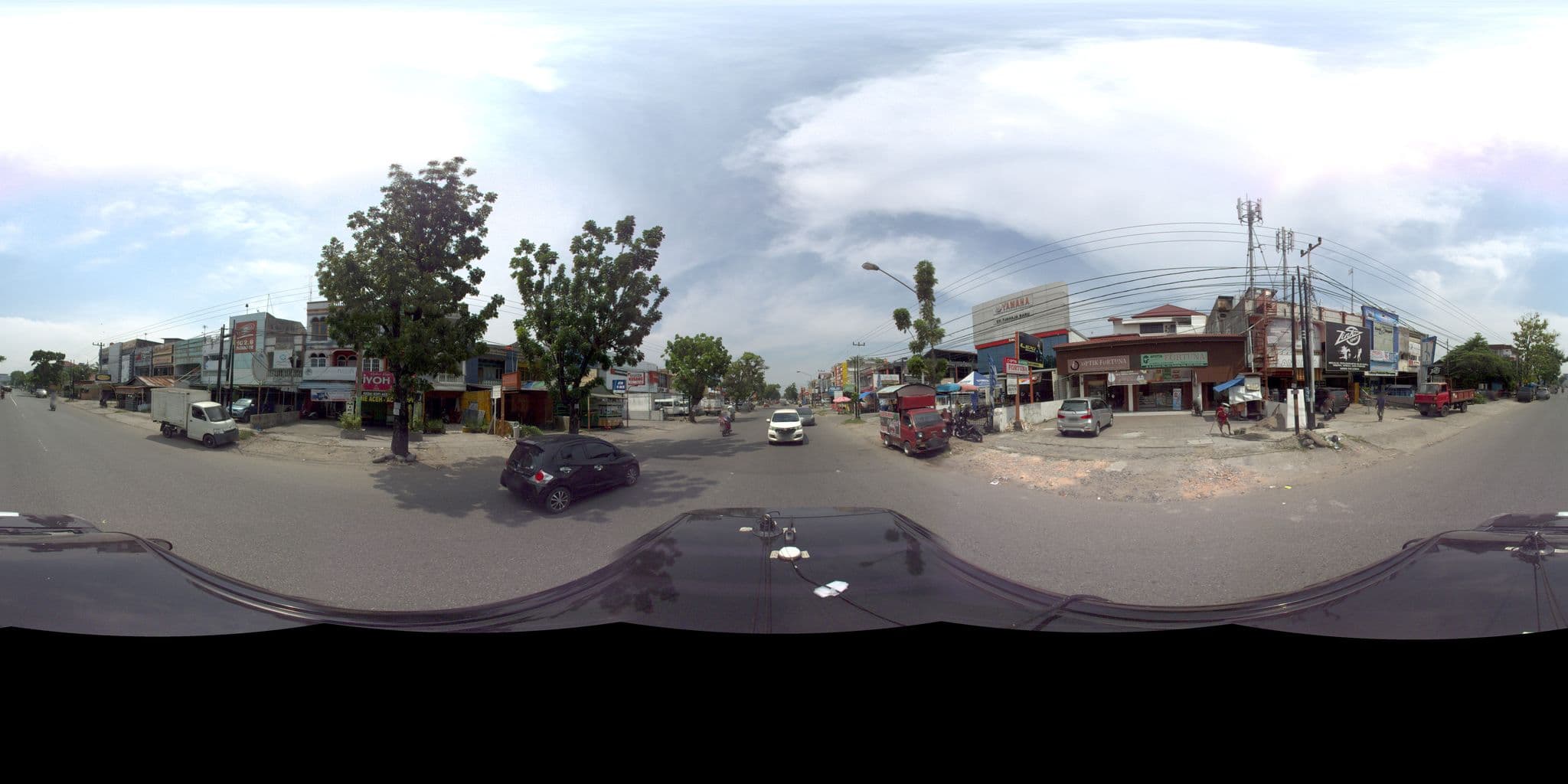 Street view near fortuna guest house, Padang — © sarahantos (CC BY-SA · Mapillary)