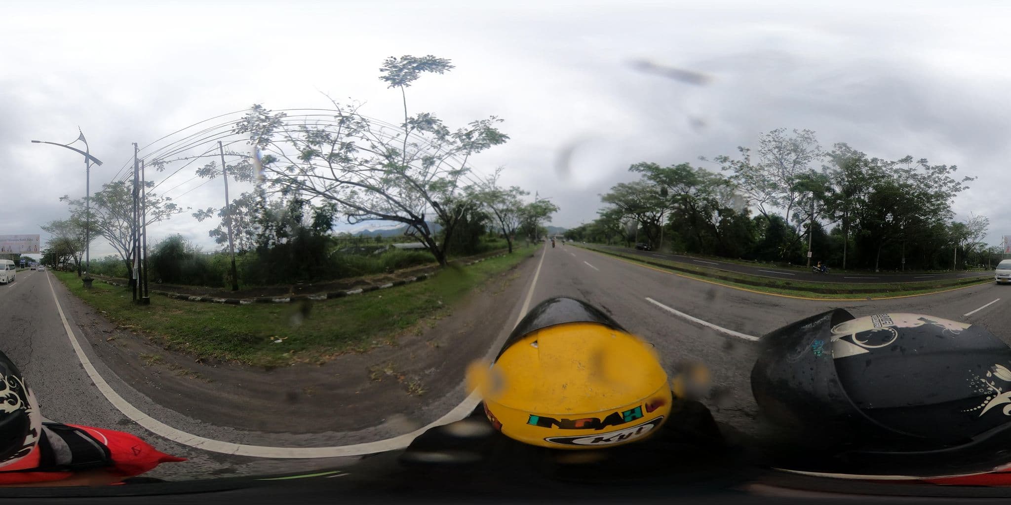 Street view near Kruezek inn, Padang — © rgtm_ryuiki (CC BY-SA · Mapillary)