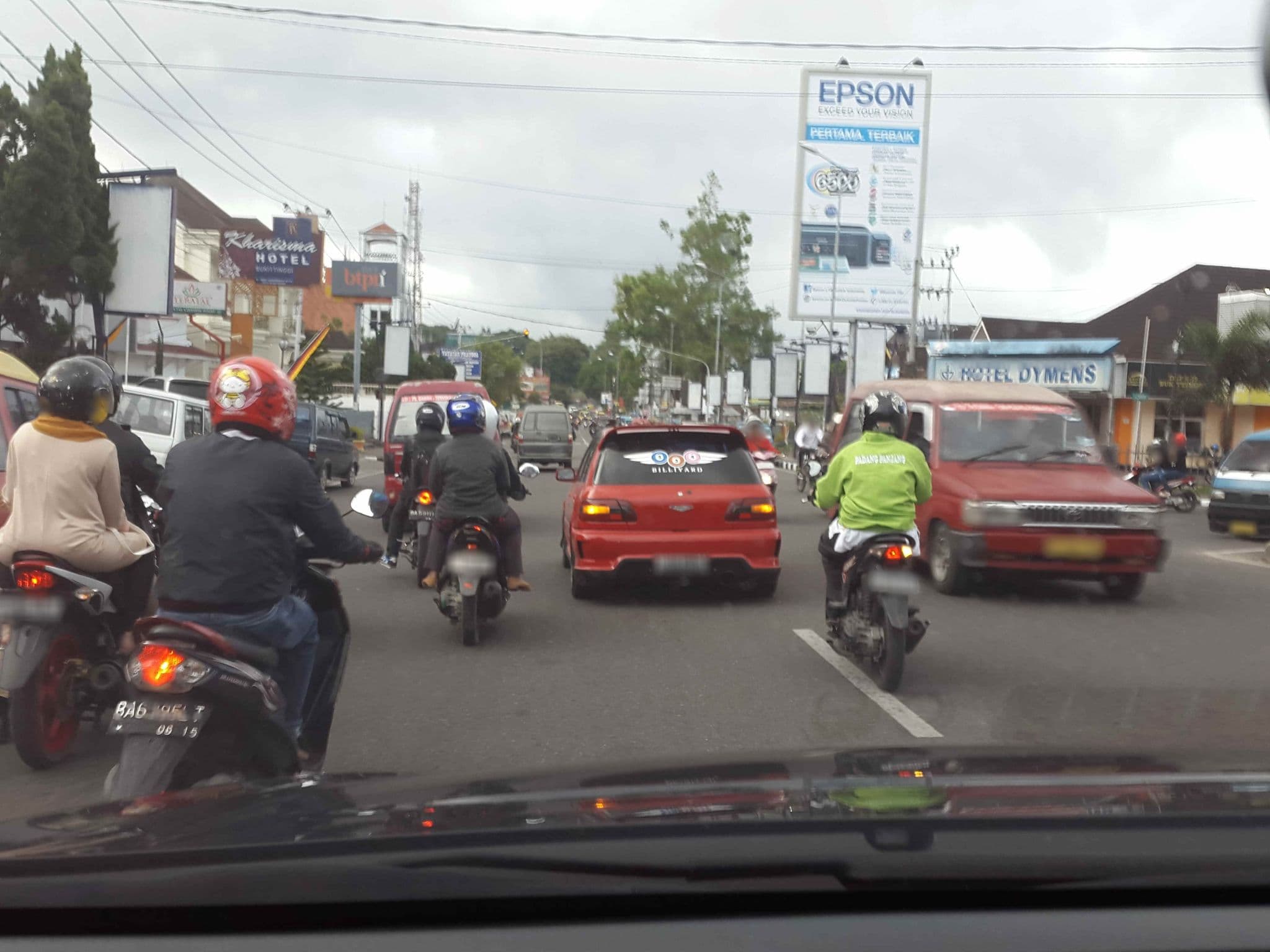 Street view near Nikita Hotel, Bukittinggi — © roadroid (CC BY-SA · Mapillary)