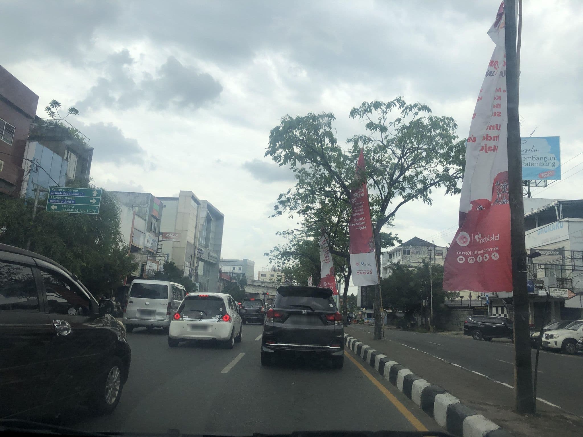 Street view near Siantar Hotel Pematang Siantar, Palembang — © rbelladinak_kaart (CC BY-SA · Mapillary)