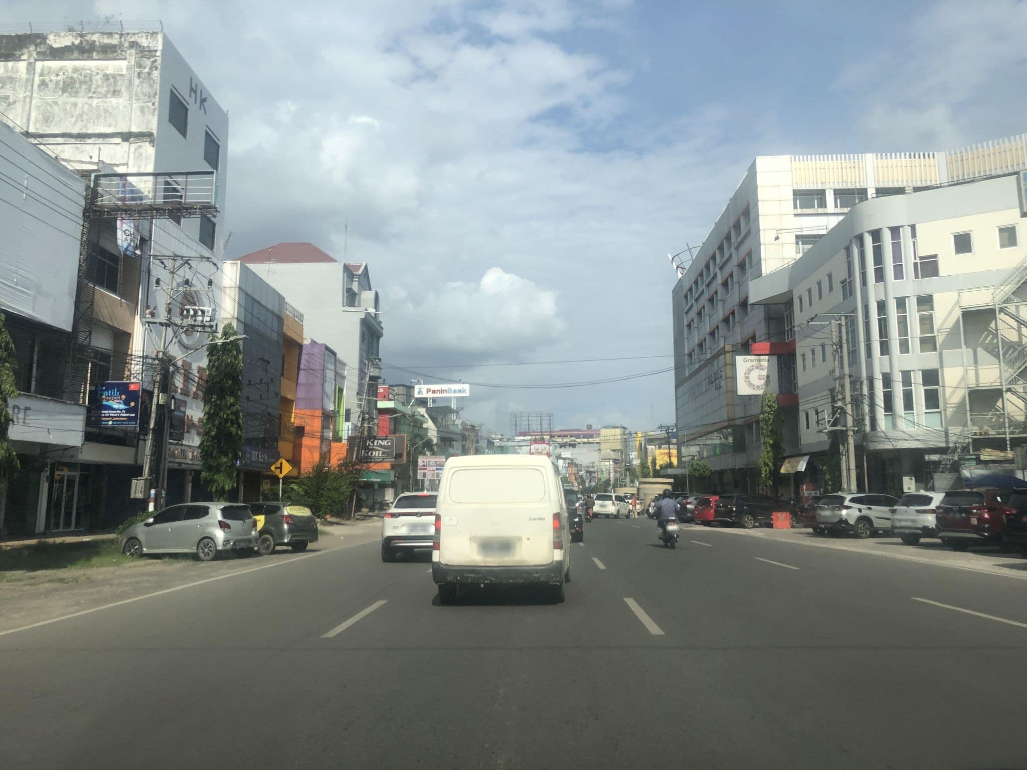 Street view near Hotel Syailendra Palembang, Palembang — © rbelladinak_kaart (CC BY-SA · Mapillary)