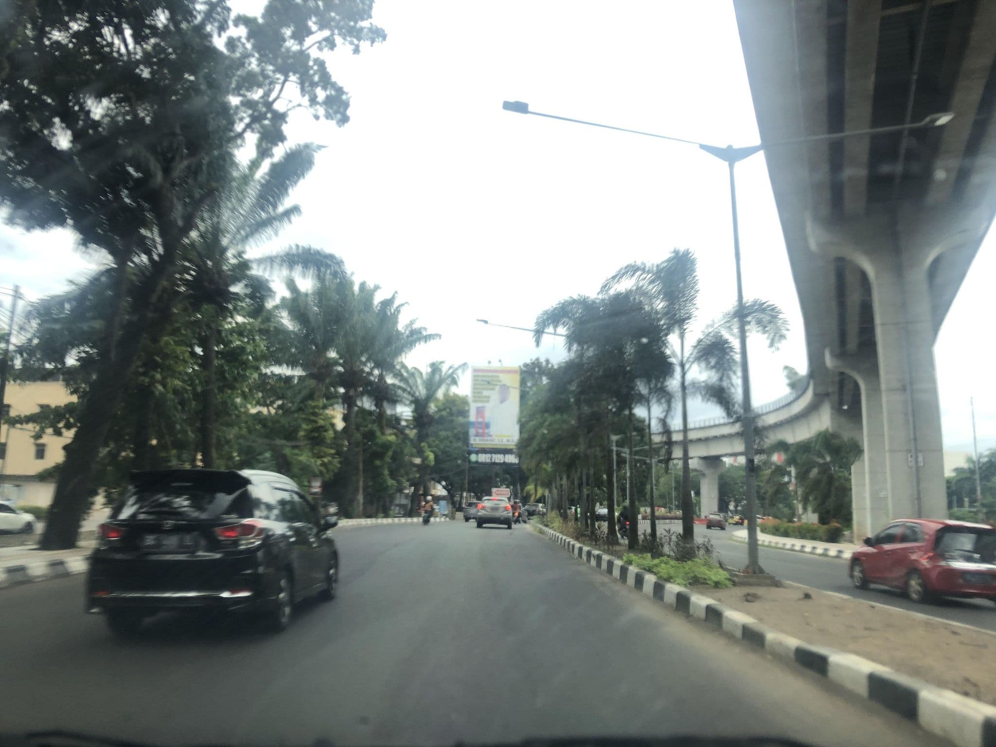 Street view near Horison Hotel Palembang, Palembang — © rbelladinak_kaart (CC BY-SA · Mapillary)