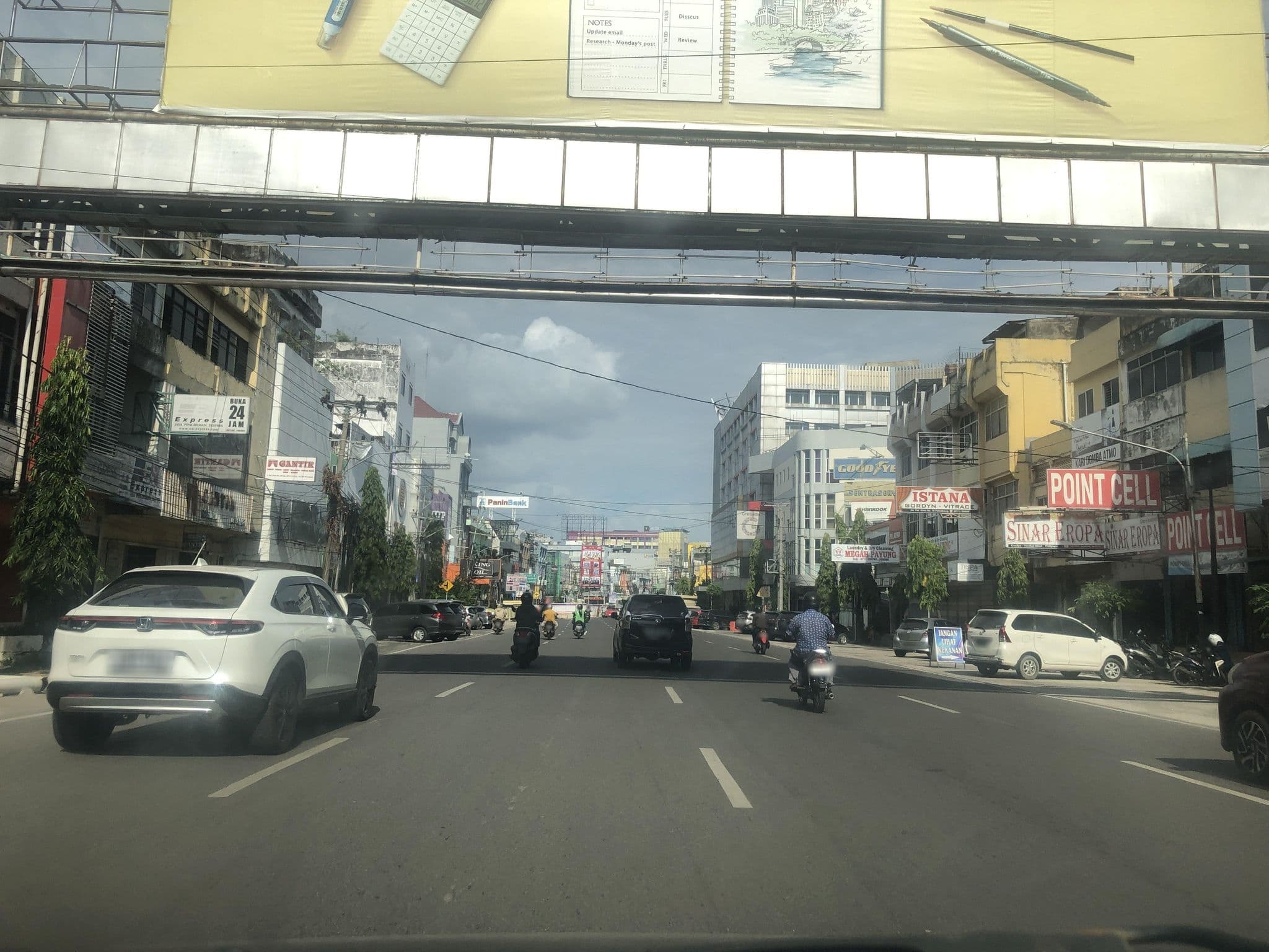 Street view near Kiwi Sempurna Hotel PT, Palembang — © rbelladinak_kaart (CC BY-SA · Mapillary)