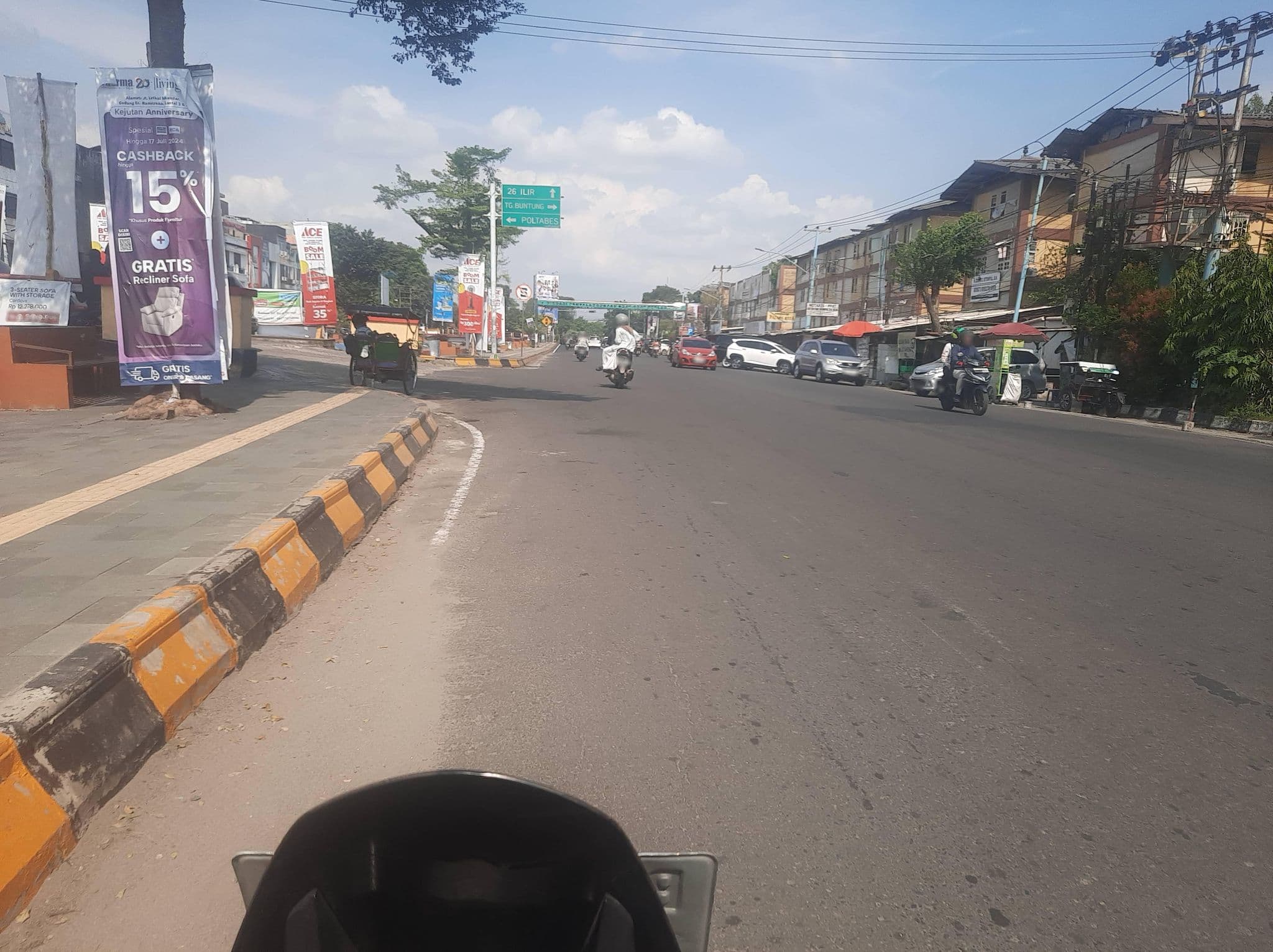 Street view near Hotel Grand Duta, Palembang — © Kaart_Local (CC BY-SA · Mapillary)