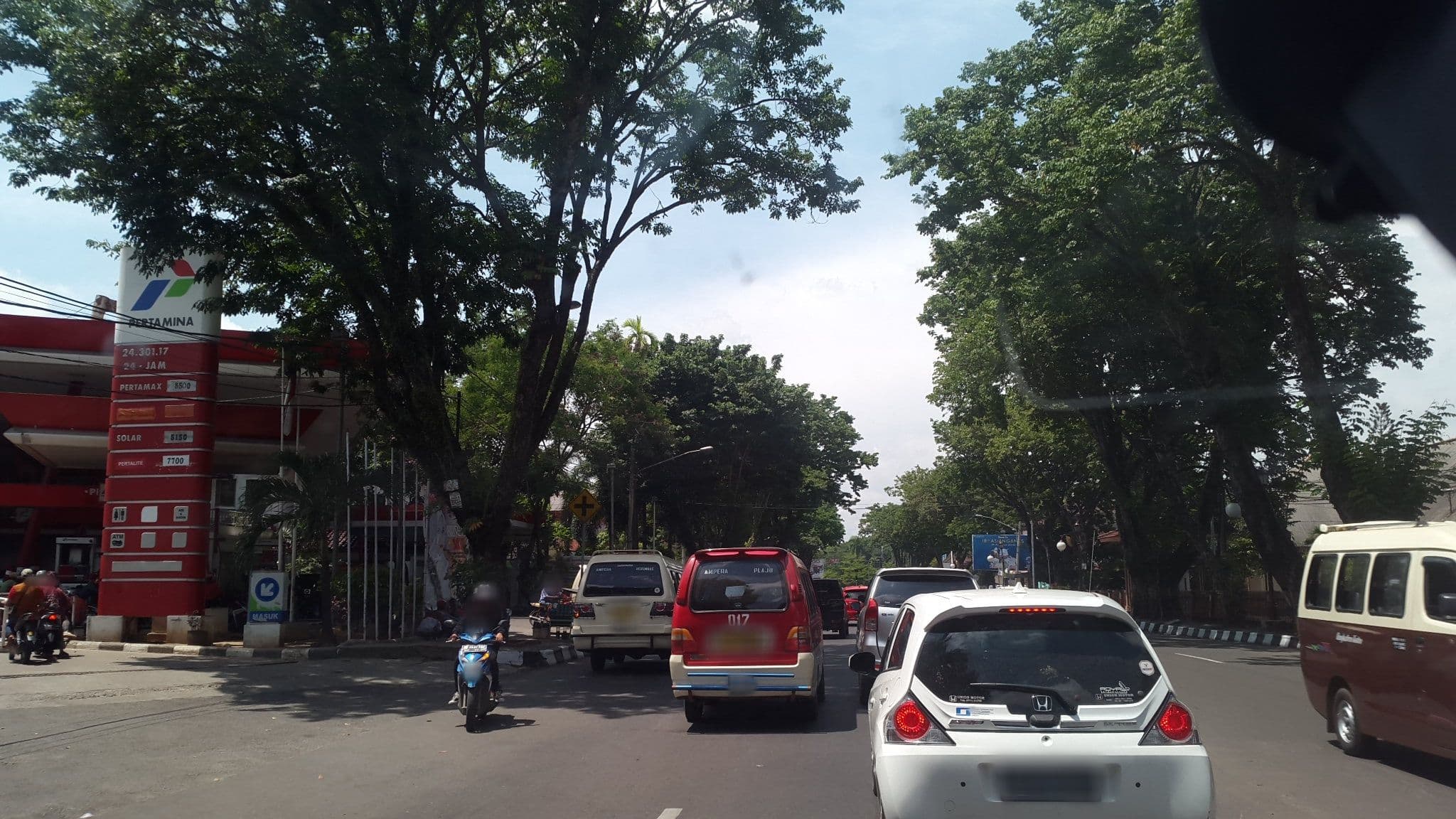 Street view near Kolam Renang Swarna Dwipa, Palembang — © roadroid (CC BY-SA · Mapillary)