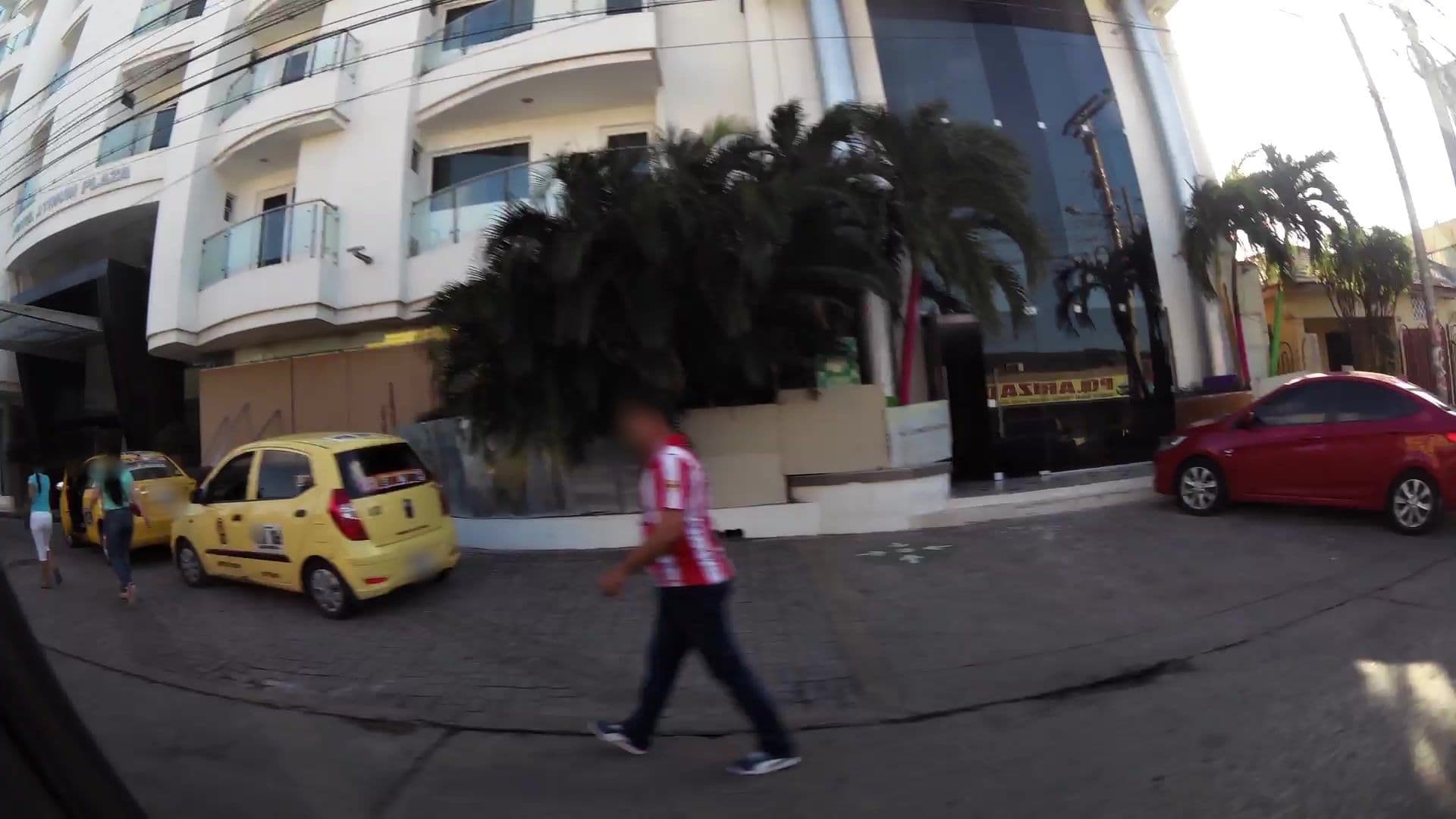 Street view near Hotel Atrium Plaza, Barranquilla — © kaartcam (CC BY-SA · Mapillary)