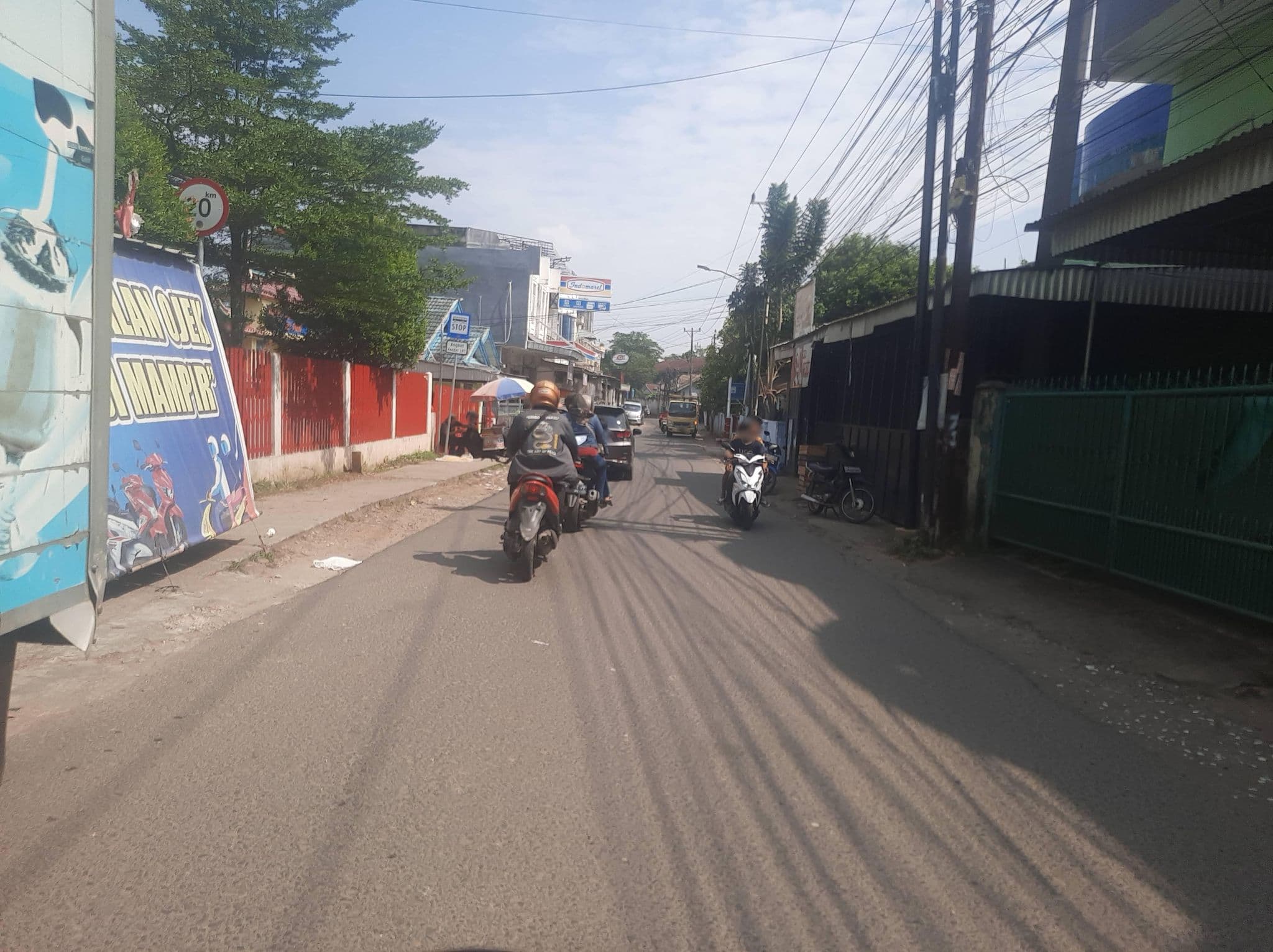 Street view near kost@n k'lion mahal, Palembang — © DerBar (CC BY-SA · Mapillary)