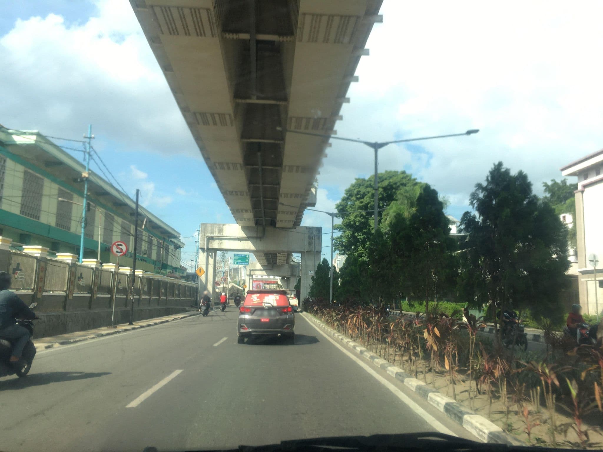 Street view near Hotel Sandjaja, Palembang — © rbelladinak_kaart (CC BY-SA · Mapillary)