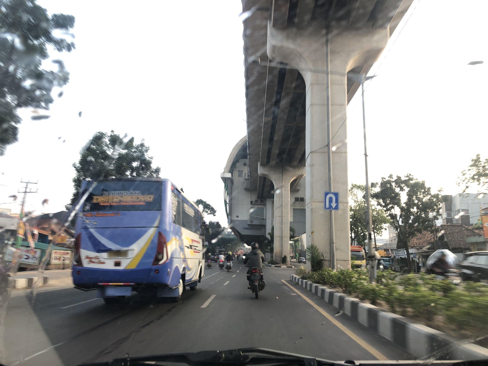 Street view near Hotel Lebar Daun, Palembang — © Kaart_Local (CC BY-SA · Mapillary)