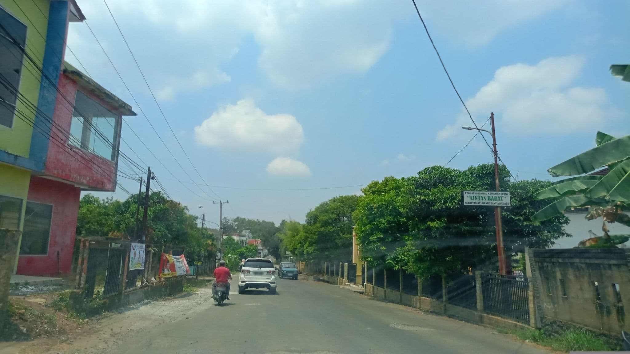 Street view near 101 Hotel's , Legian Kuta Bali no 117, Palembang — © Kaart_Local (CC BY-SA · Mapillary)