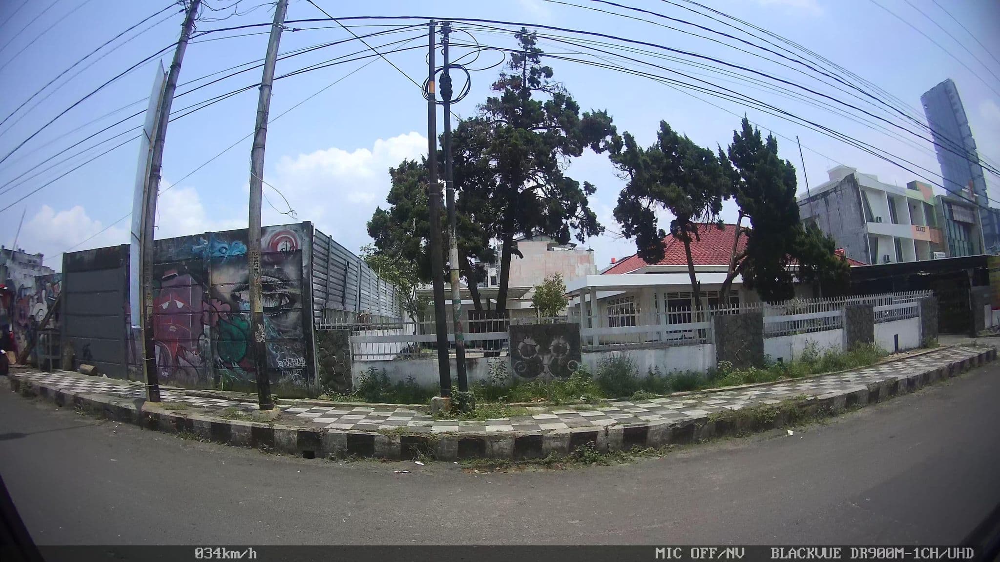 Street view near Raden Intan GuestHouse, Bandar Lampung — © kaart_2 (CC BY-SA · Mapillary)