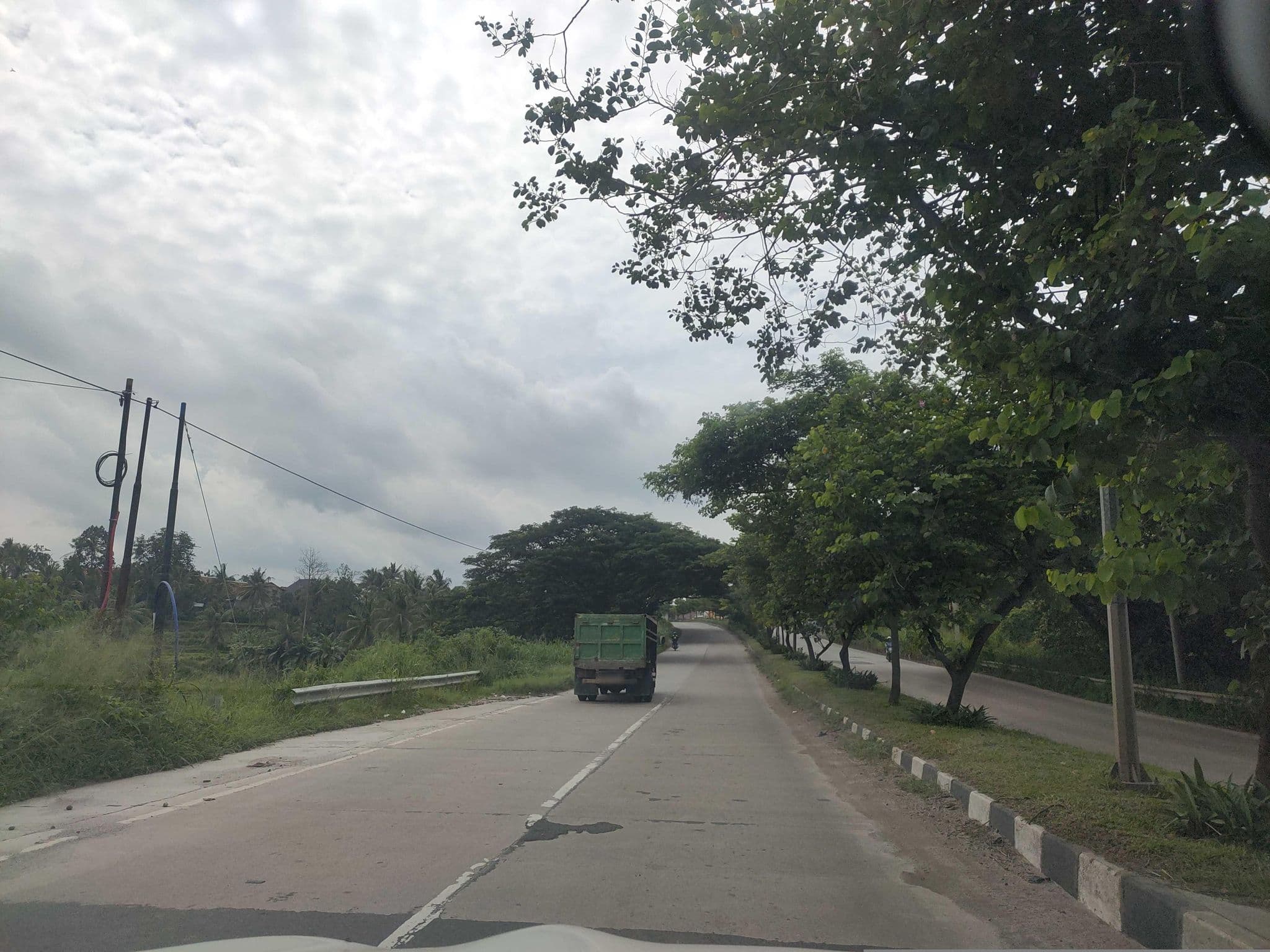 Street view near Hotel Ibis Jakarta Kemayoran, Cilegon — © Kaart_Local (CC BY-SA · Mapillary)