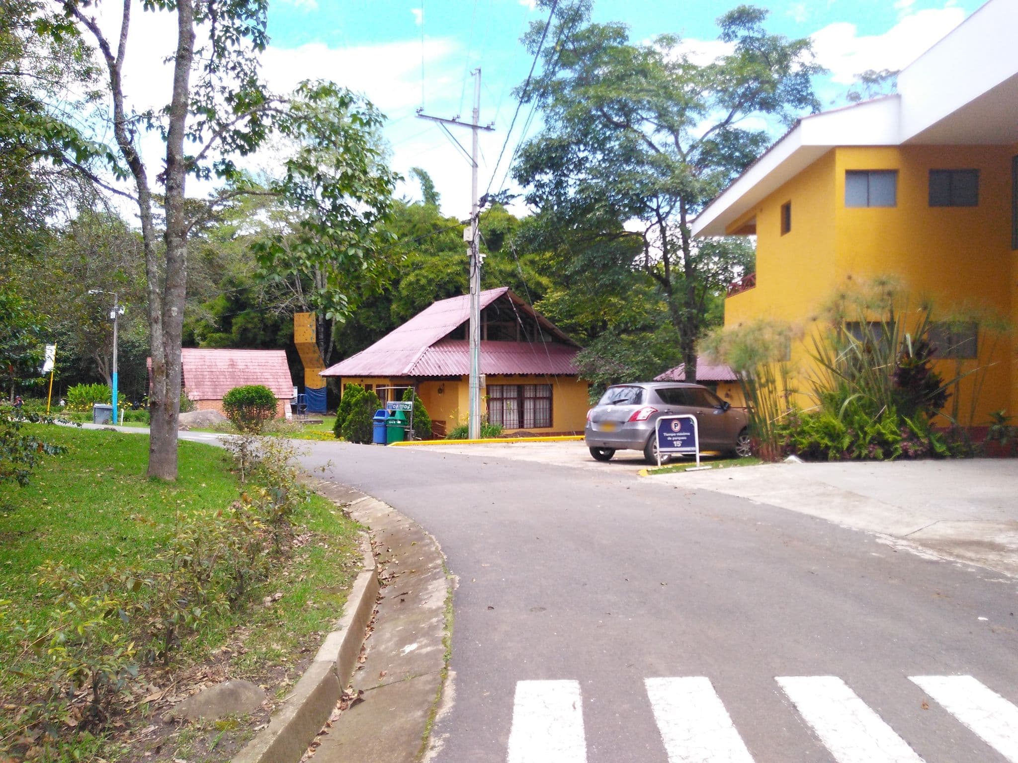 Street view near Hostal Campestre, Popayán — © santiscout9 (CC BY-SA · Mapillary)