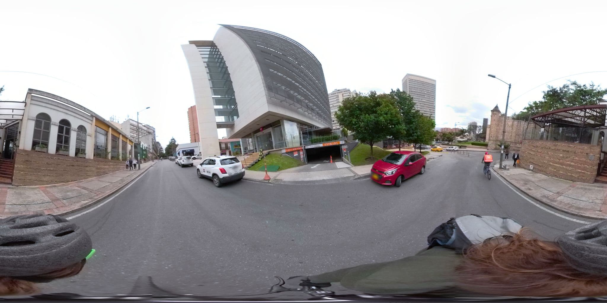 Street view near Ibis Bogota Museo, Bogotá